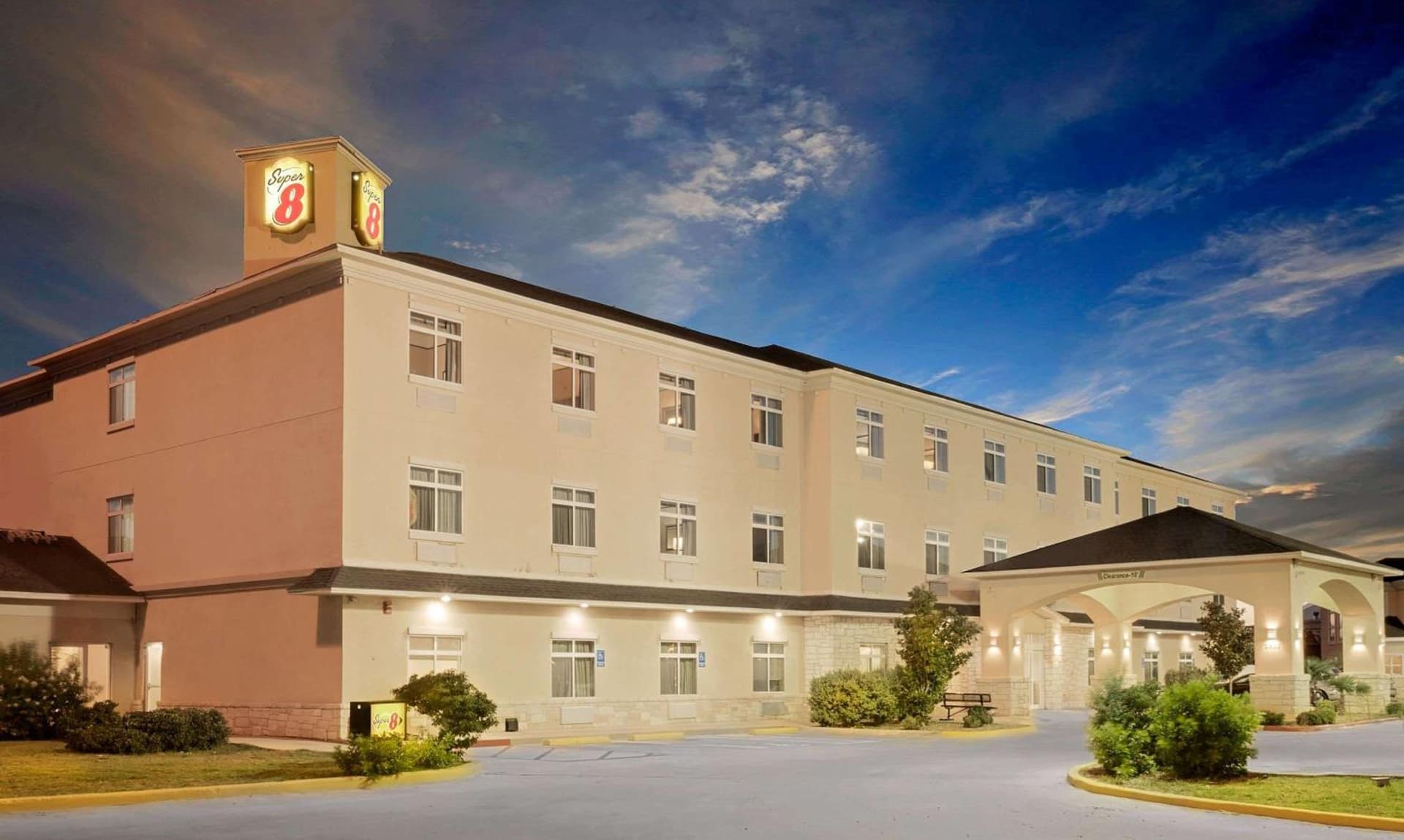 Sonesta Essential Hotels Odessa interior in Odessa, TX — gallery photo 2