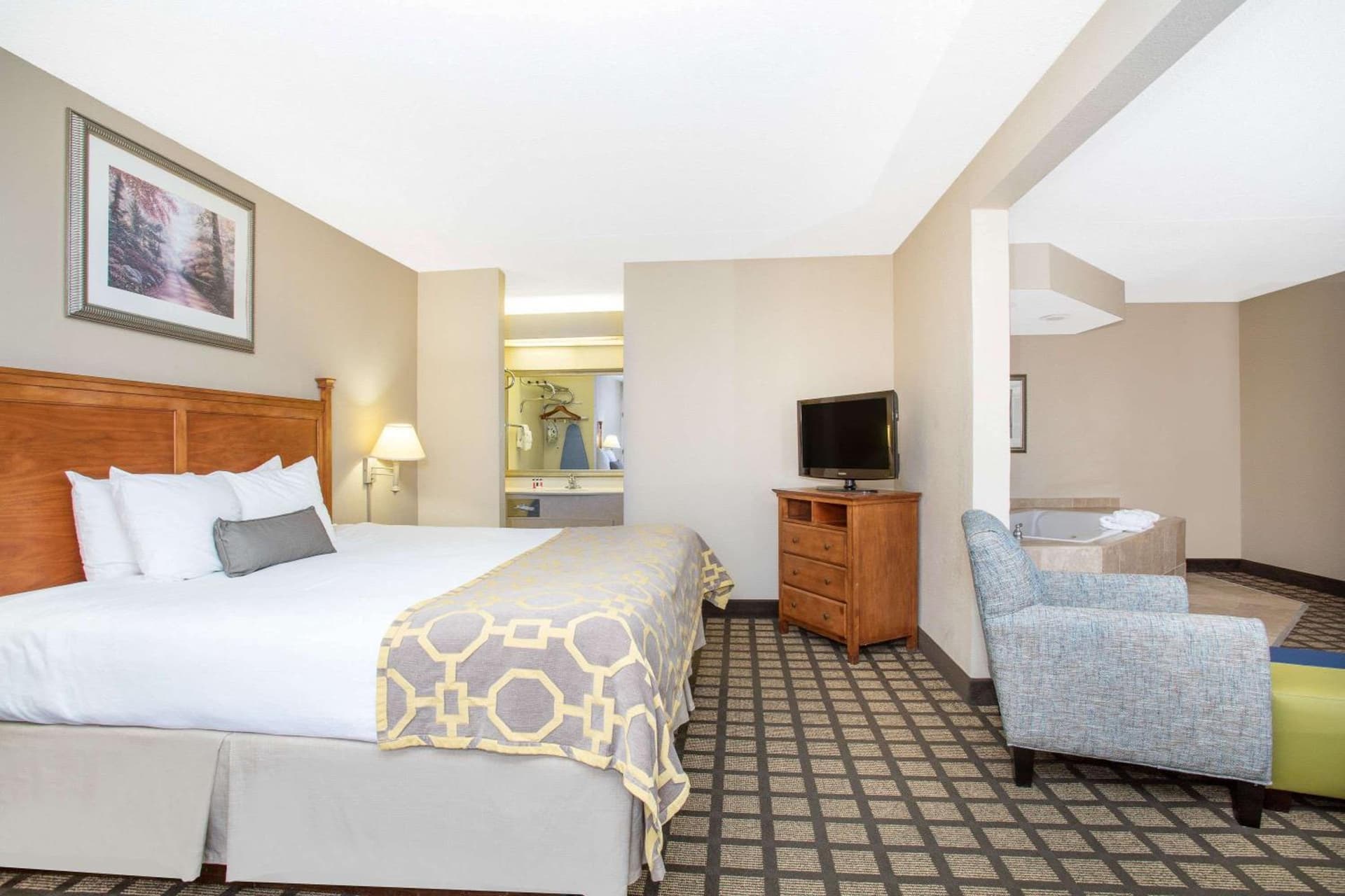 Baymont by Wyndham Hays interior in Hays, KS — gallery photo 2