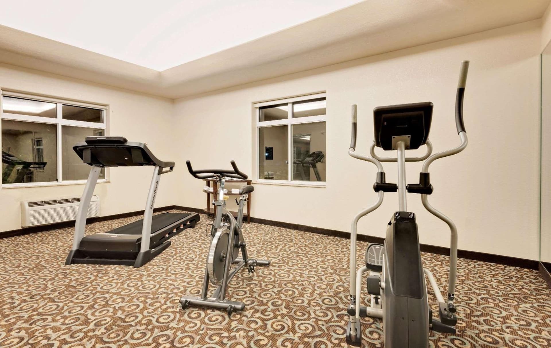 Sonesta Essential Hotels Odessa gallery photo in Odessa, TX — image 6