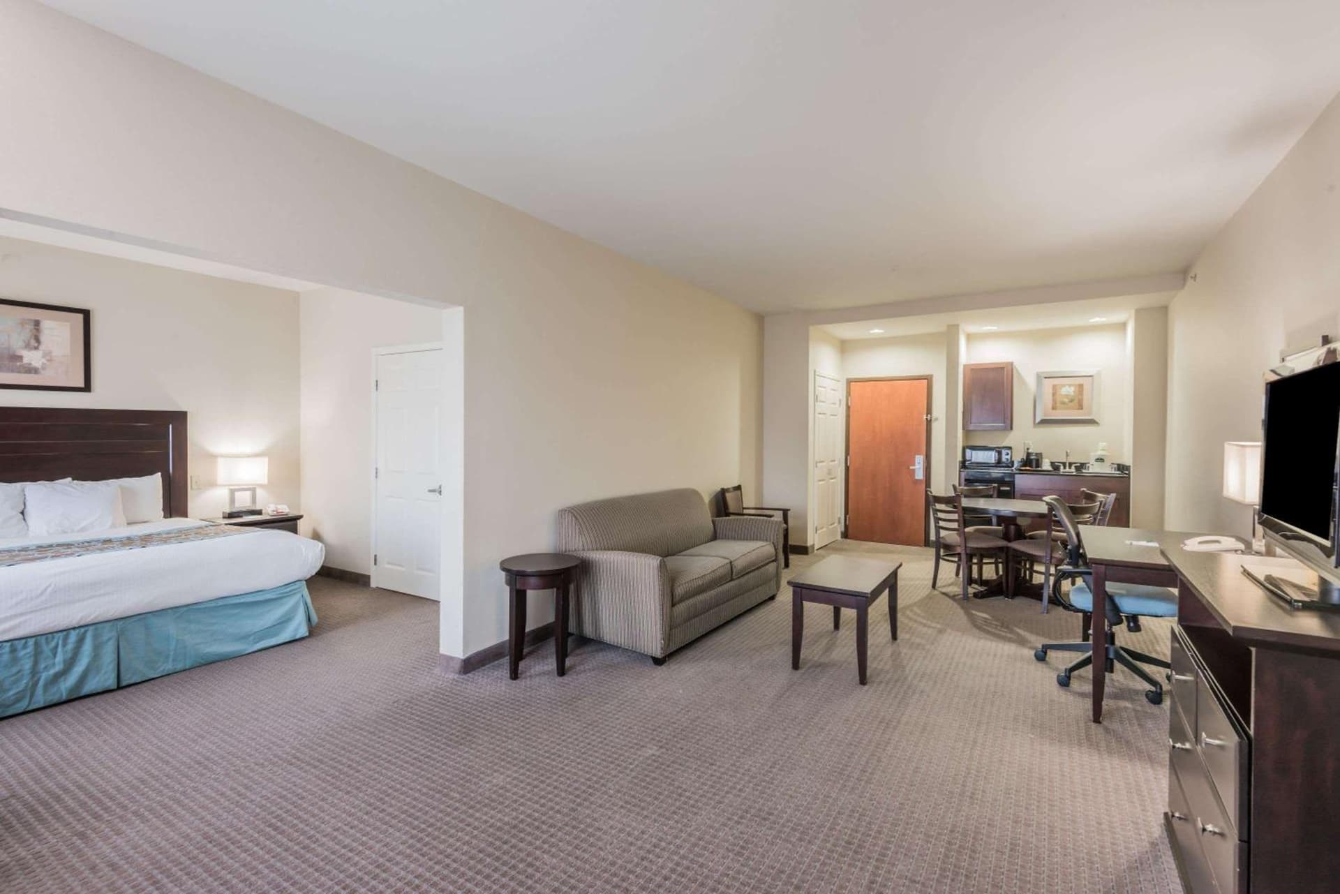 Wingate by Wyndham New Braunfels gallery photo in New Braunfels, TX — image 19