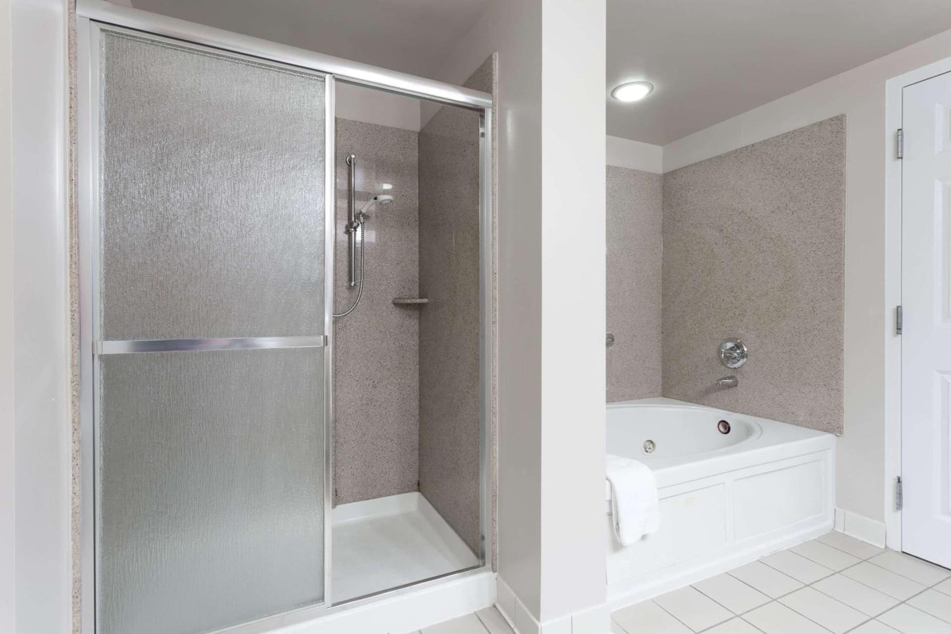 Wingate by Wyndham Chesapeake gallery photo in Chesapeake, VA — image 4