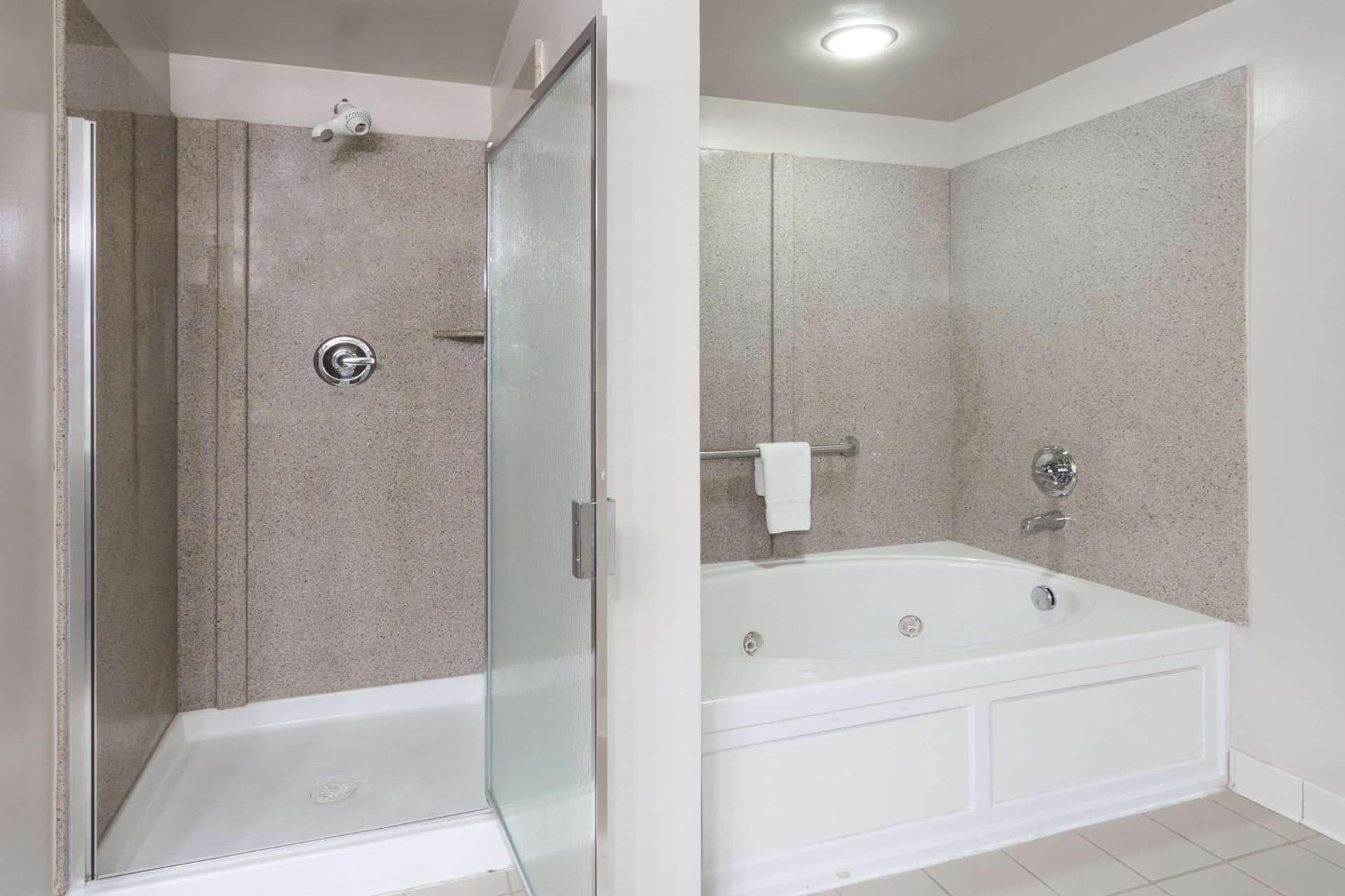 Wingate by Wyndham Chesapeake gallery photo in Chesapeake, VA — image 23