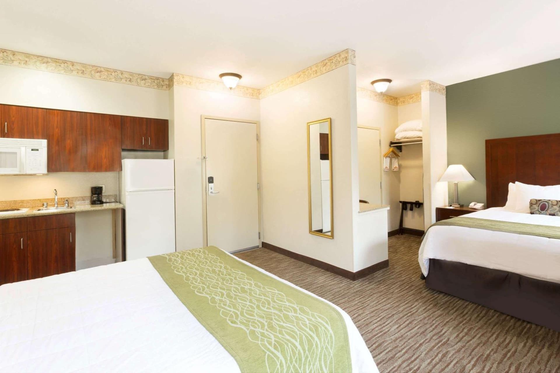 Hawthorn Suites by Wyndham Rancho Cordova/Folsom gallery photo in Rancho Cordova, CA — image 66