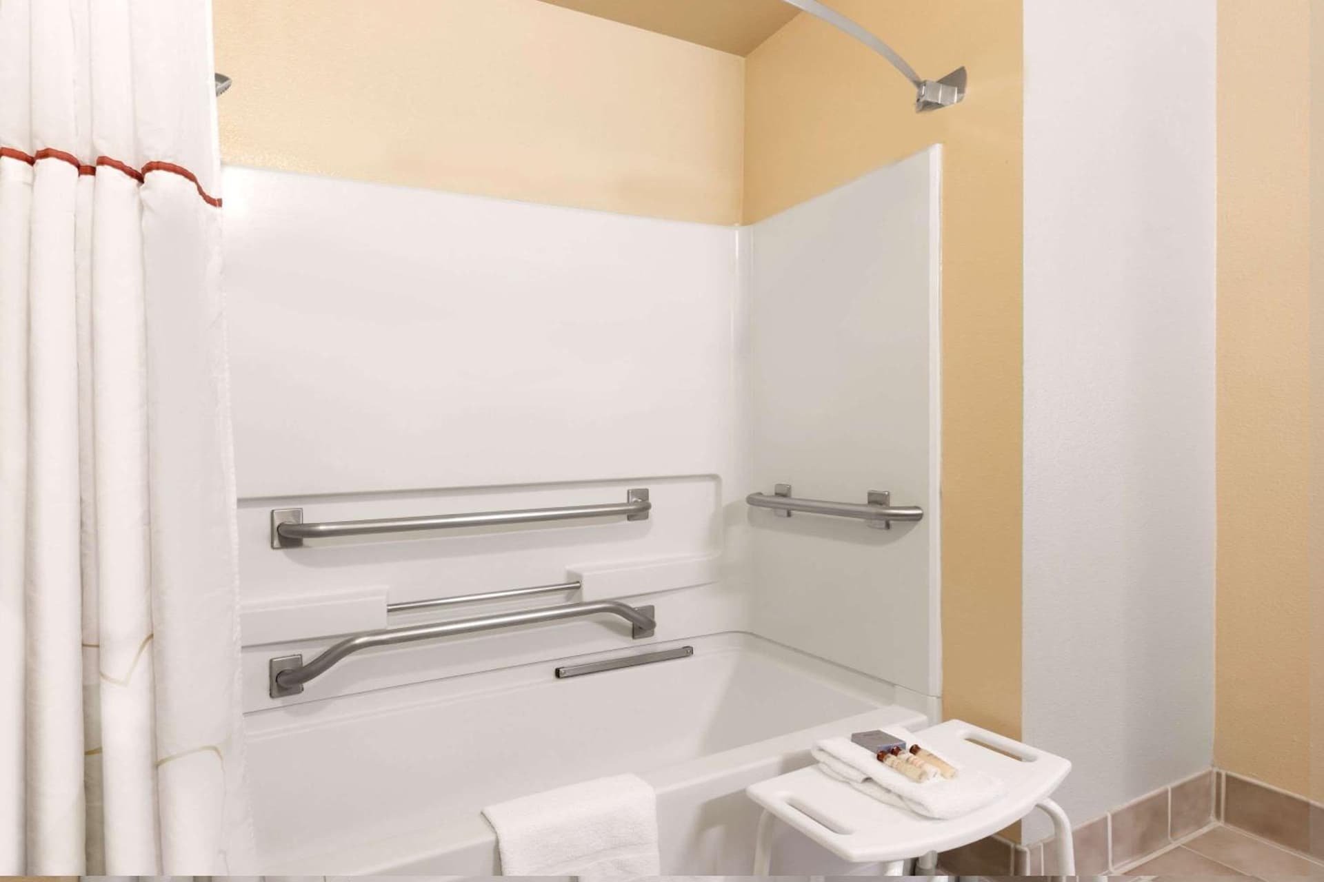 Hawthorn Suites by Wyndham Rancho Cordova/Folsom gallery photo in Rancho Cordova, CA — image 68