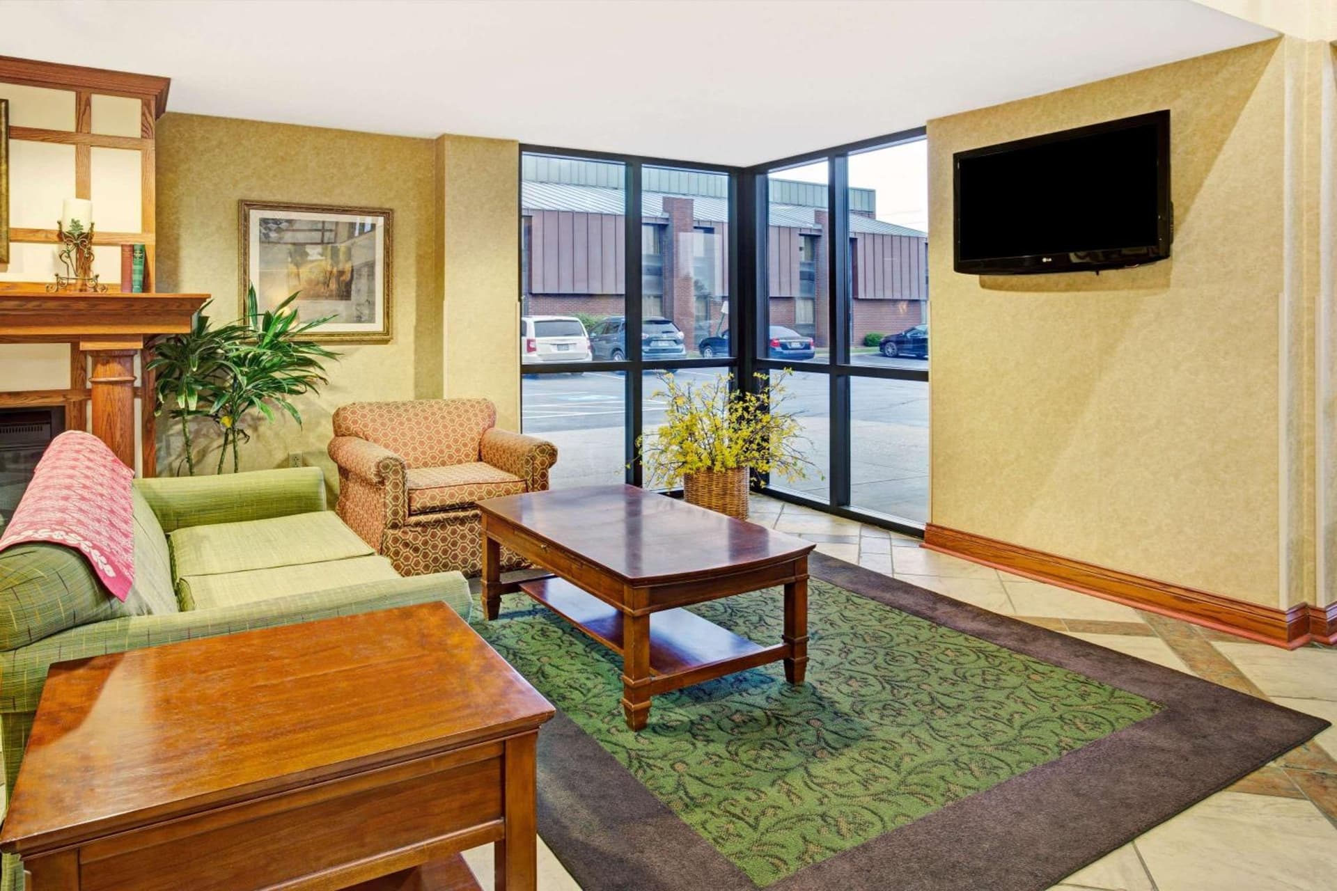 Baymont by Wyndham Indianapolis West interior in Indianapolis, IN — gallery photo 2