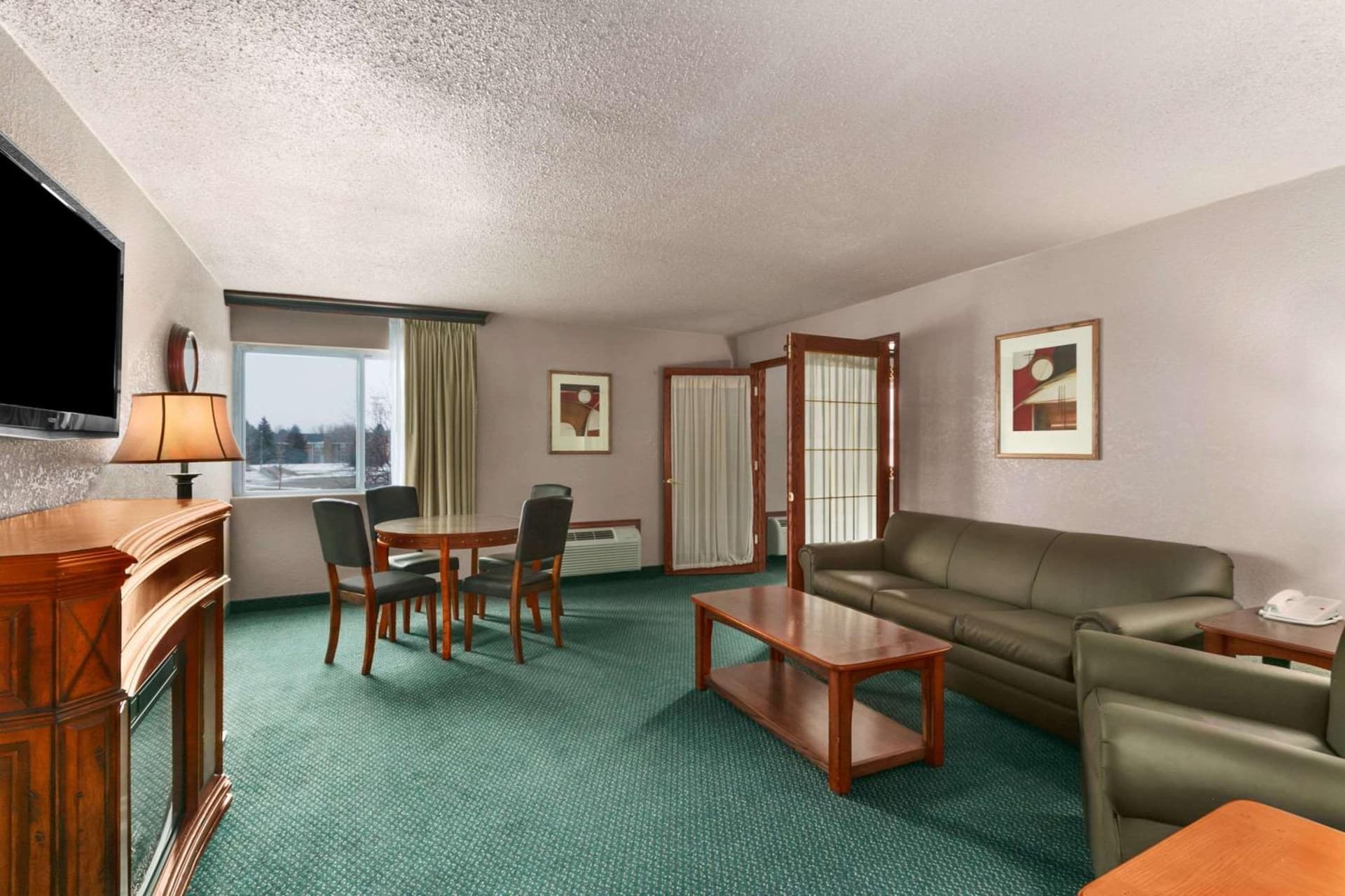 Ramada by Wyndham Bismarck gallery photo in Bismarck, ND — image 5
