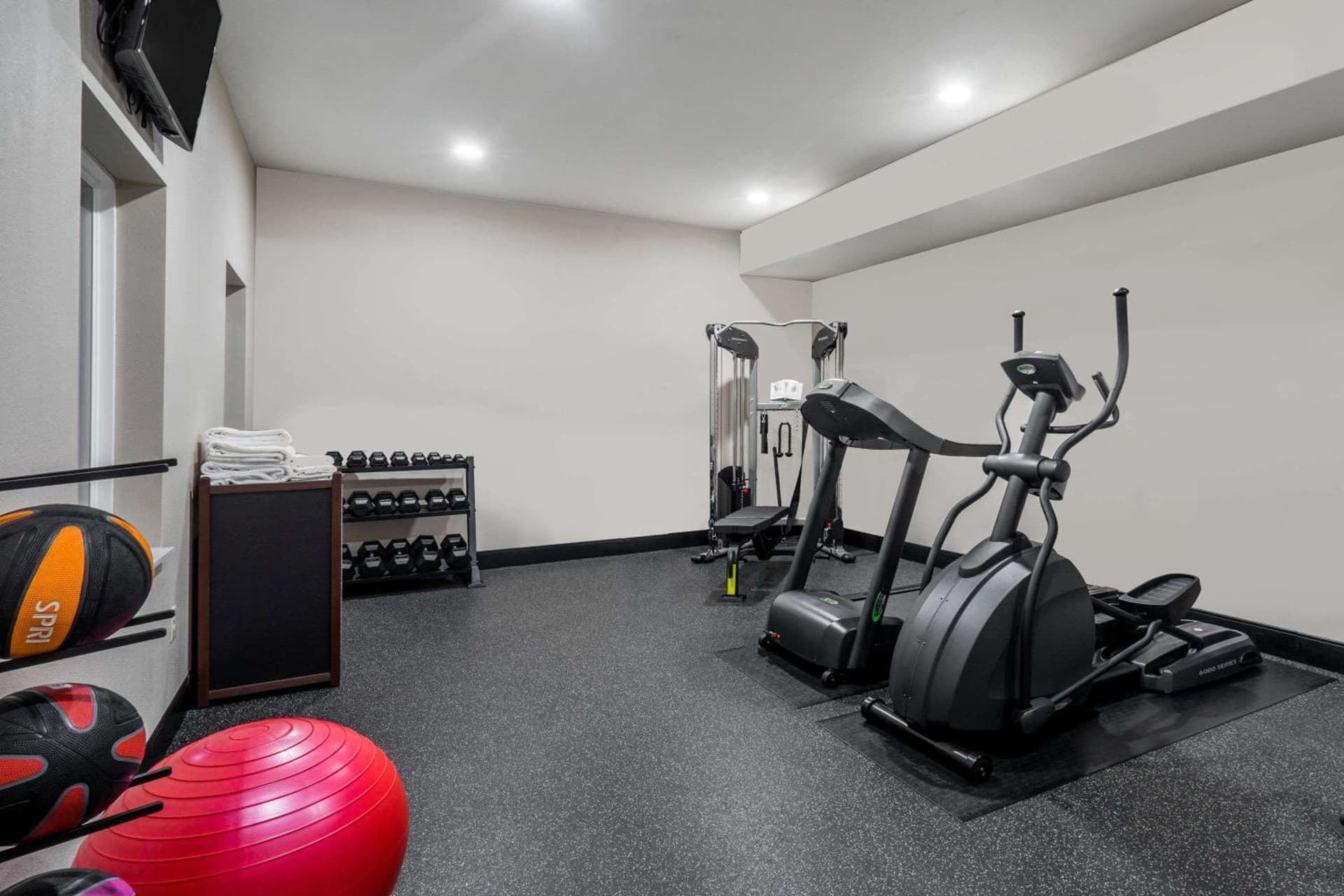 Baymont by Wyndham Clarksville gallery photo in Clarksville, TN — image 47