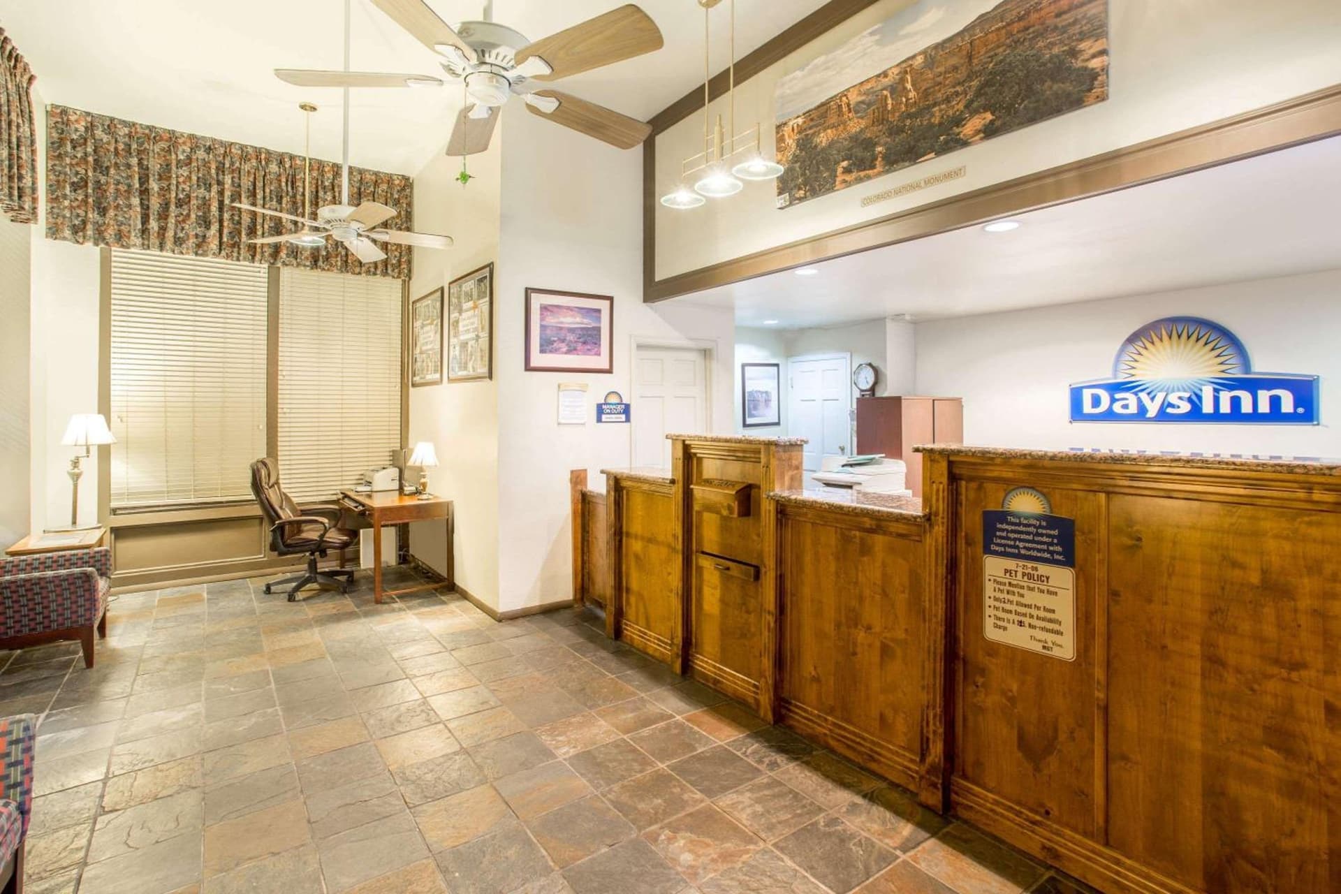 Days Inn by Wyndham Grand Junction property views in Grand Junction, CO — gallery photo 3