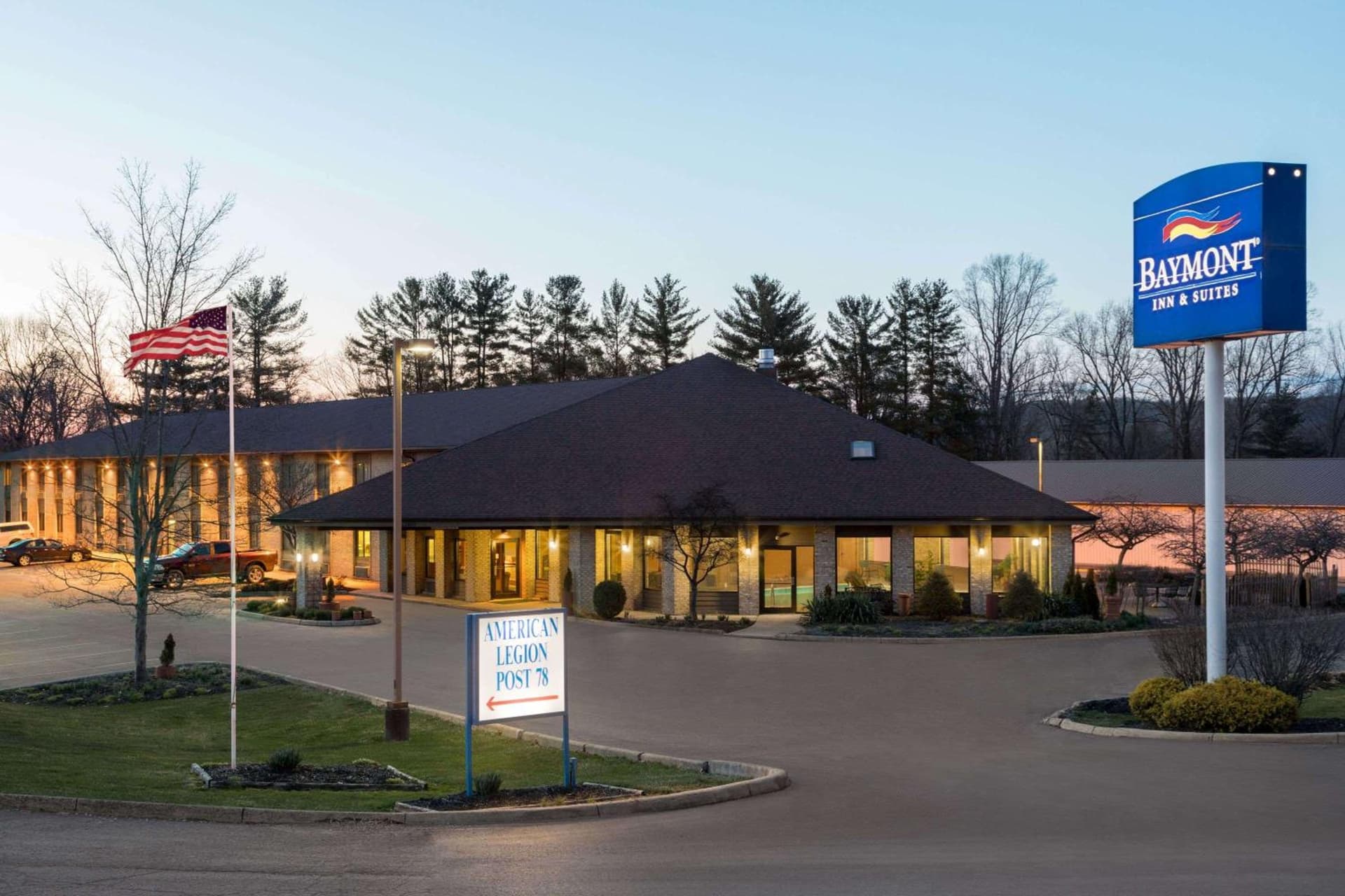 Baymont by Wyndham Logan interior in Logan, OH — gallery photo 2