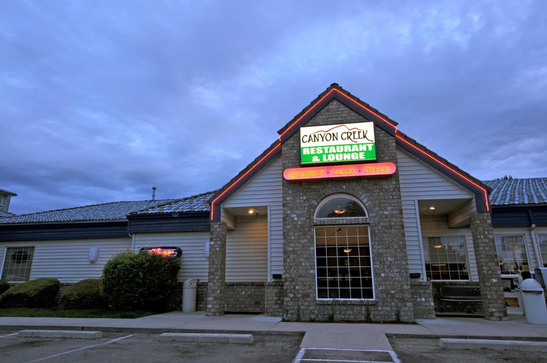Shilo Inn Suites Hotel - Nampa Suites gallery photo in Nampa, ID — image 10