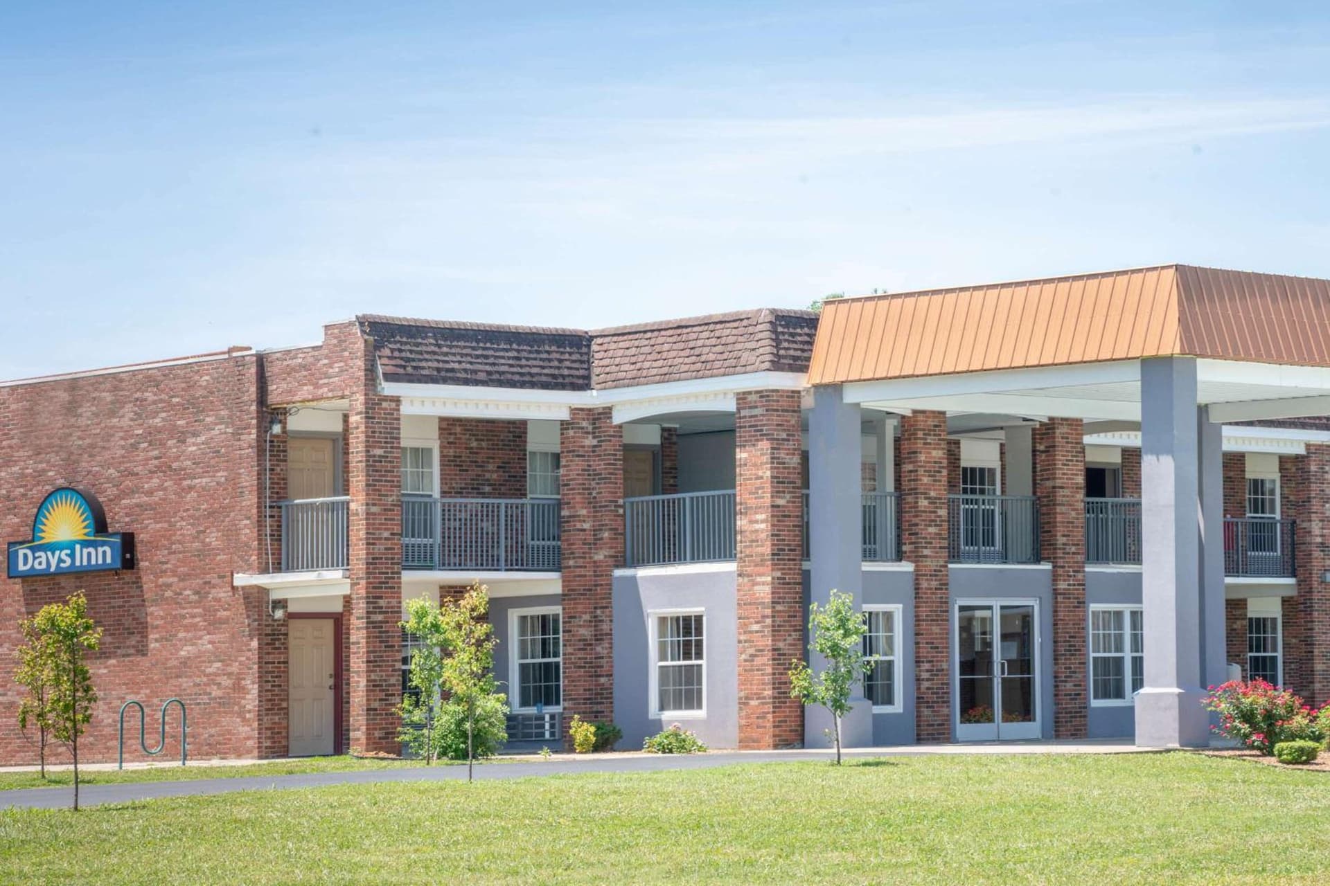 Days Inn by Wyndham Cave City featured exterior or lobby in Cave City, KY — similar hotel