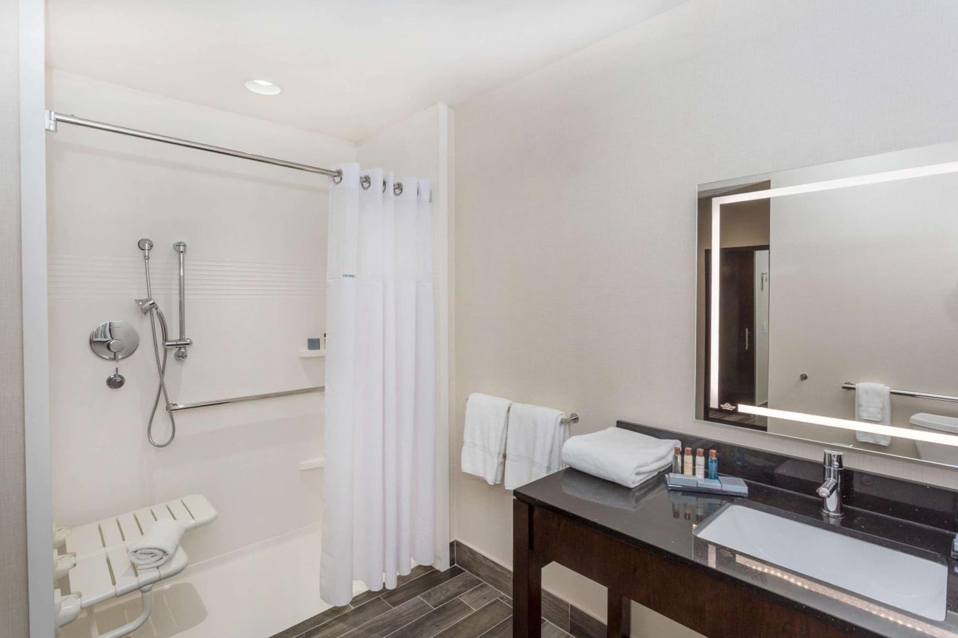 Wingate by Wyndham Miami Airport gallery photo in Miami, FL — image 52