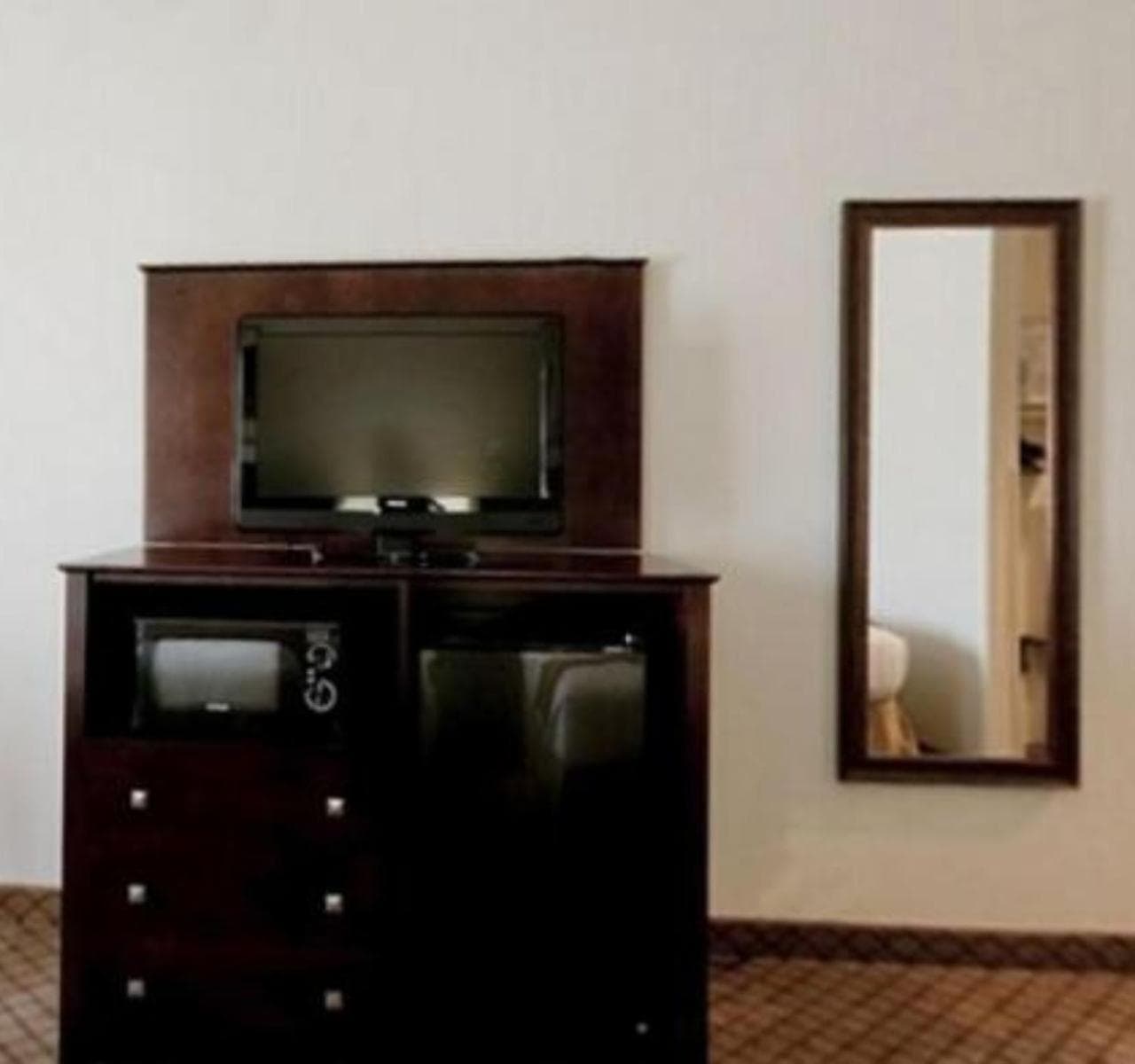 Holiday Inn Express & Suites Childress by IHG interior in Childress, TX — gallery photo 2