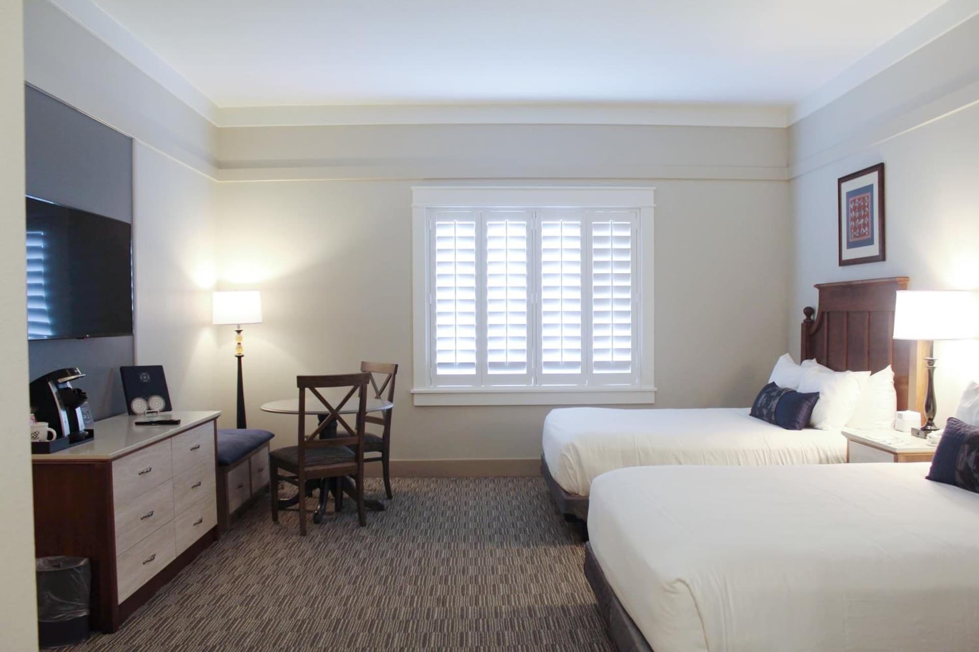 Carlisle Inn interior in Sarasota, FL — gallery photo 2