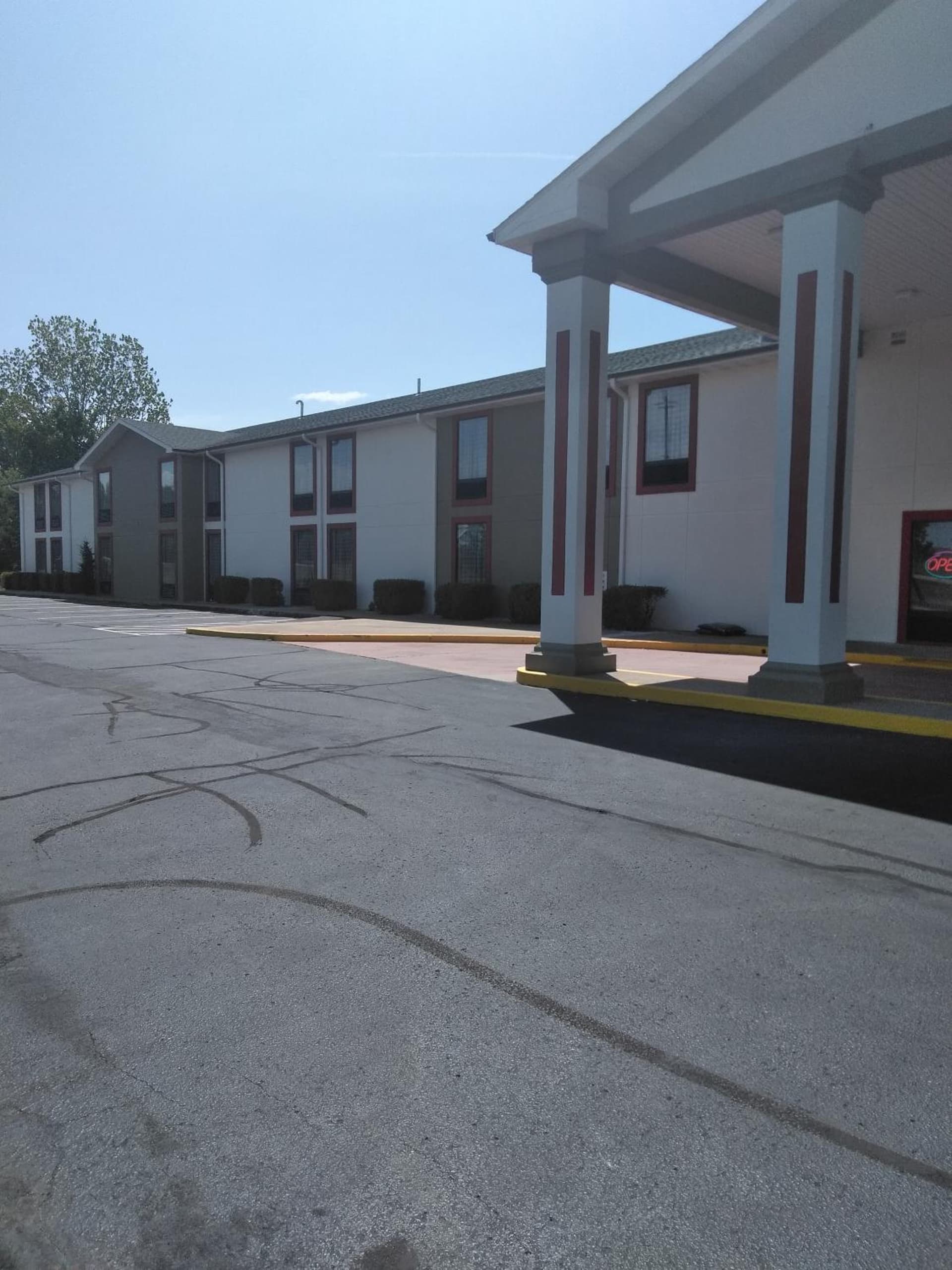 Quality Inn & Suites Mount Vernon featured exterior or lobby in Mount Vernon, MO — similar hotel