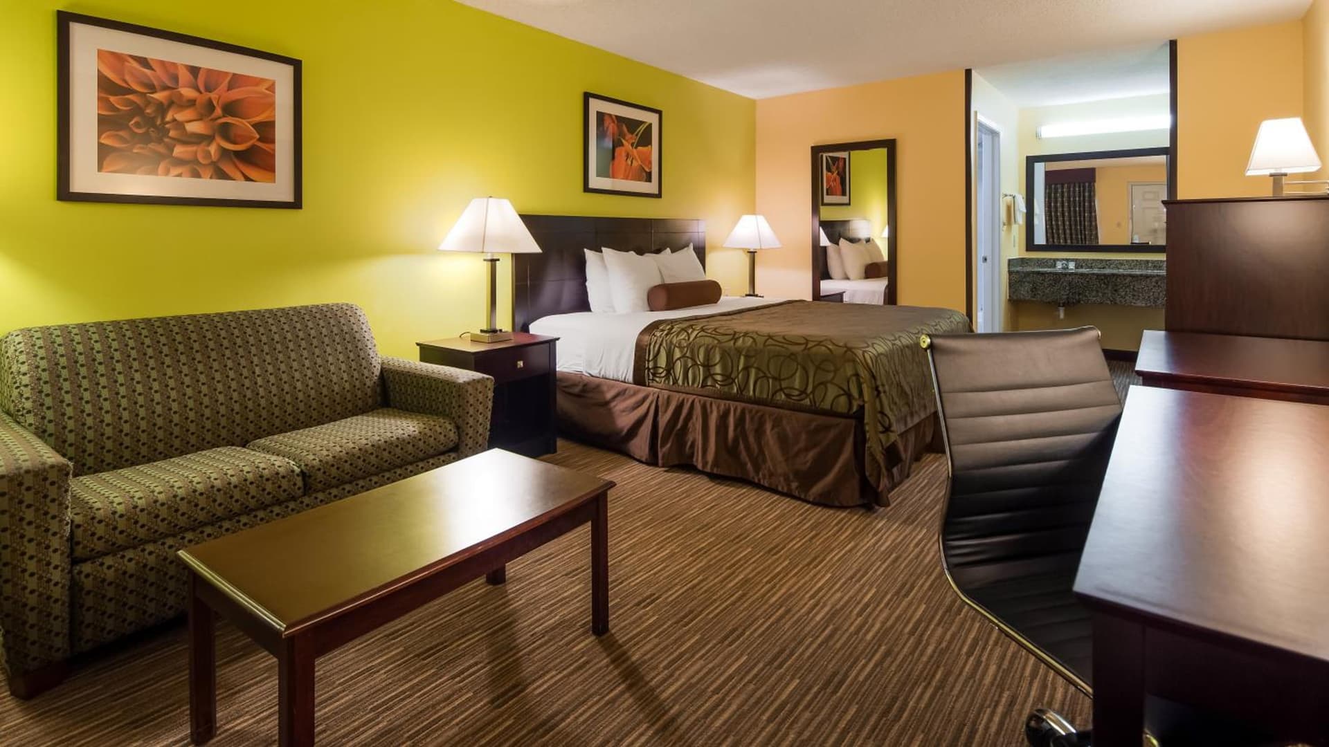 Days Inn by Wyndham Round Rock interior in Round Rock, TX — gallery photo 2