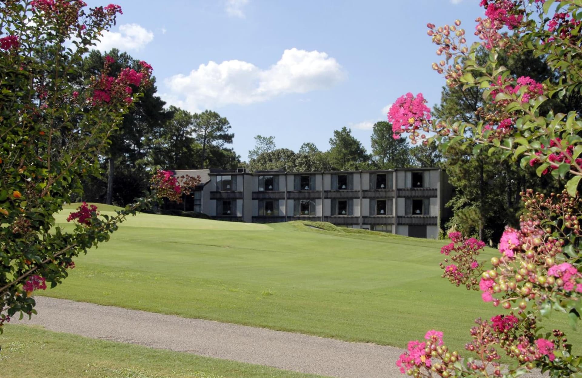 The Inn at Houndslake interior in Aiken, SC — gallery photo 2