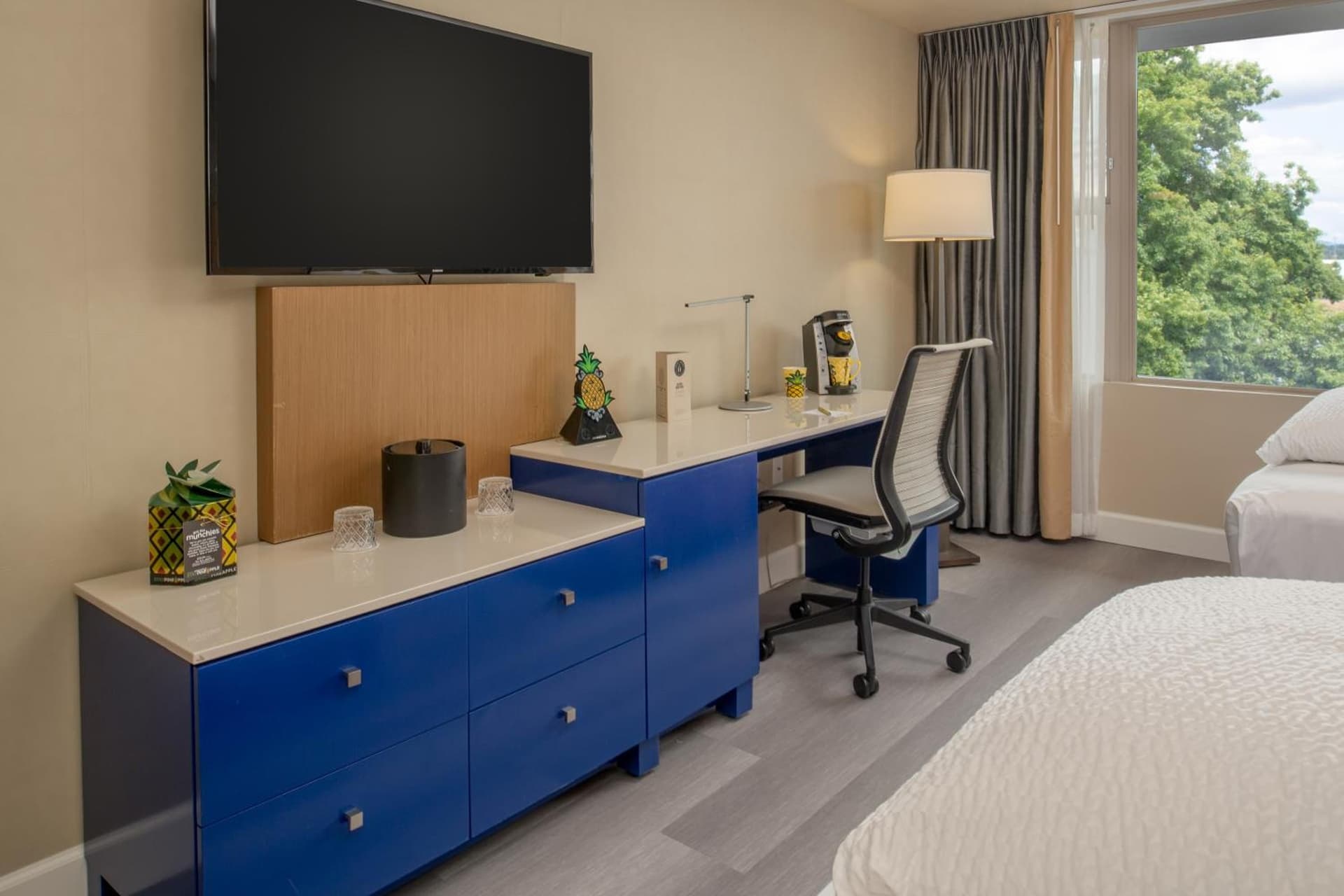 Staypineapple, Hotel Rose, Downtown Portland gallery photo in Portland, OR — image 23