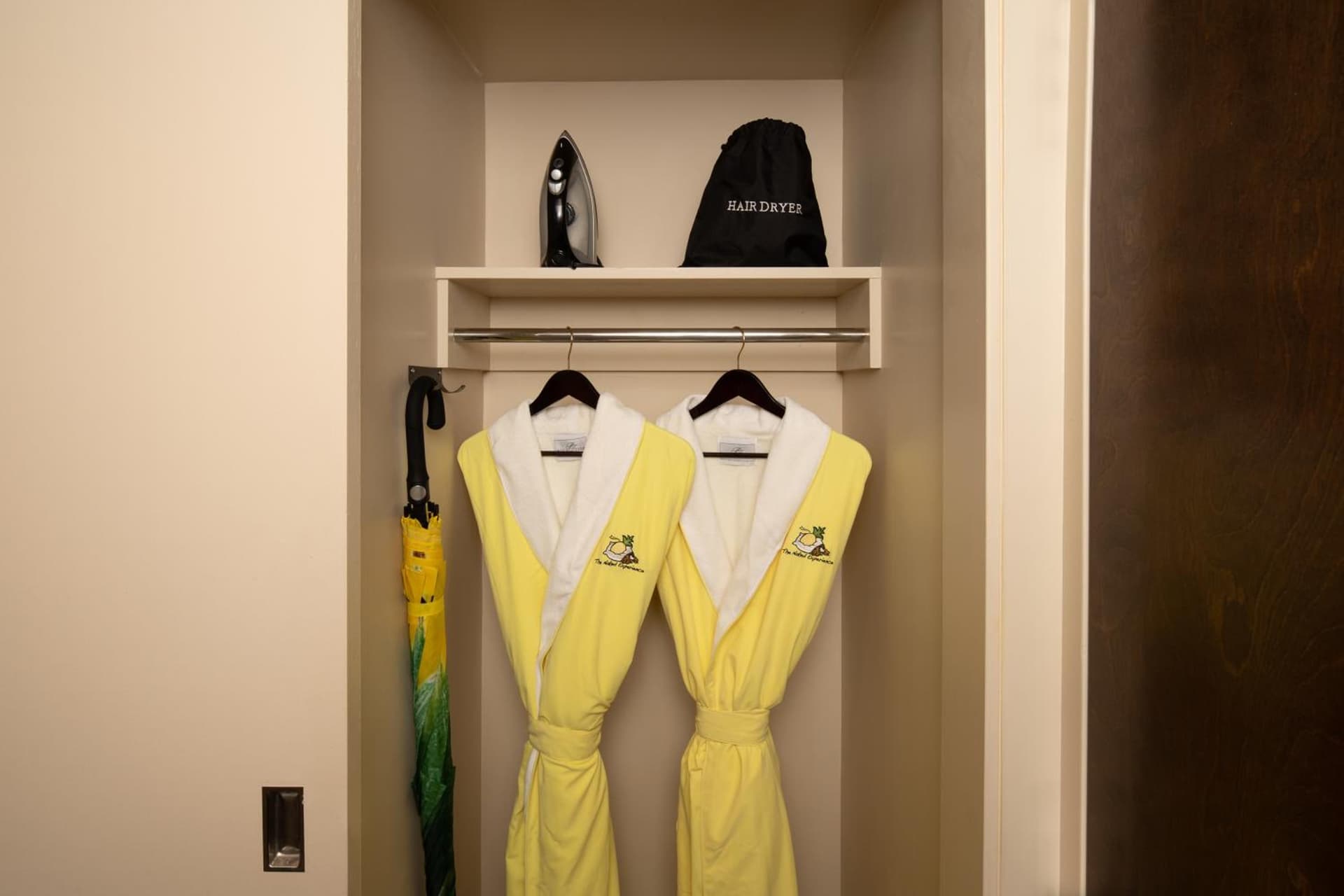 Staypineapple, Hotel Rose, Downtown Portland gallery photo in Portland, OR — image 22