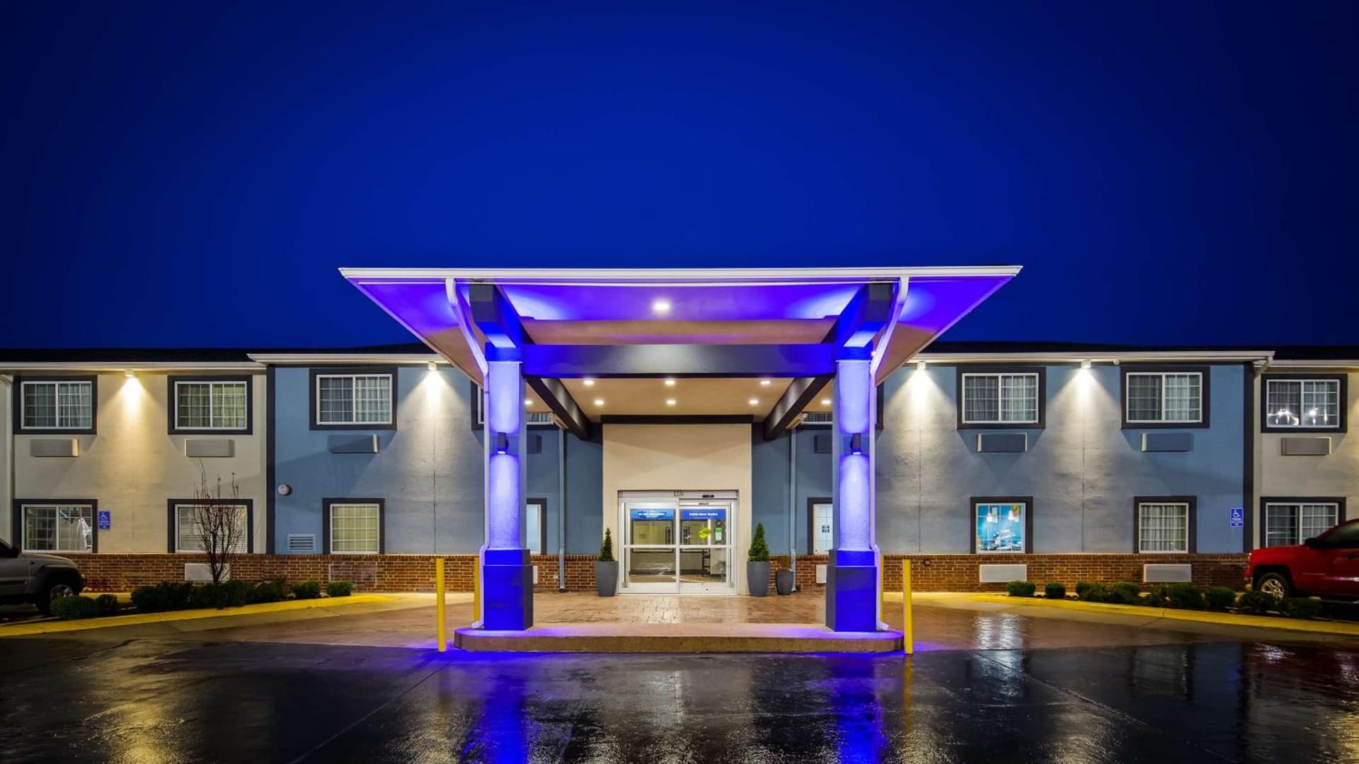 Best Western Mt. Vernon Inn featured exterior or lobby in Mount Vernon, MO — similar hotel
