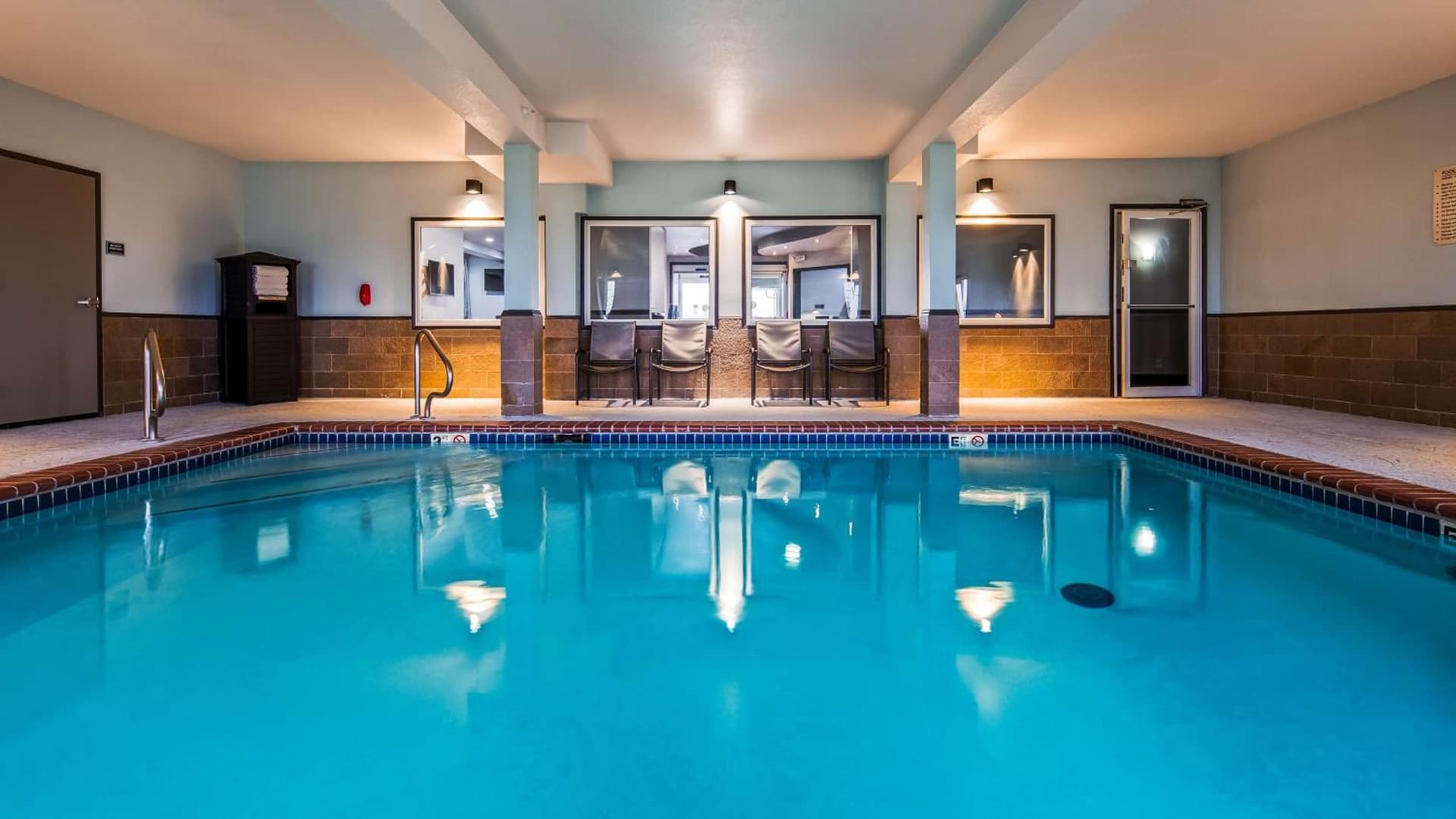 Best Western Mt. Vernon Inn interior in Mount Vernon, MO — gallery photo 2