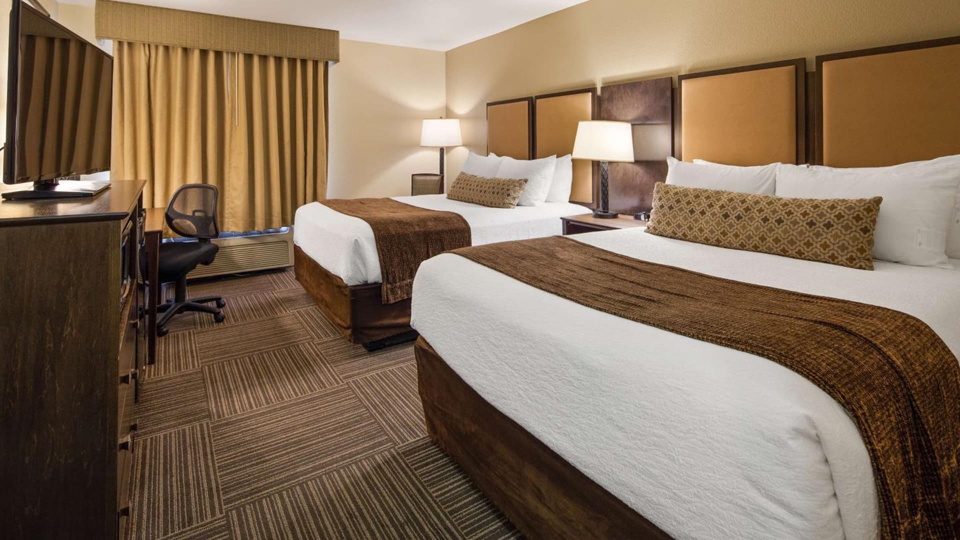 Best Western Plus Frontier Inn property views in Cheyenne, WY — gallery photo 3