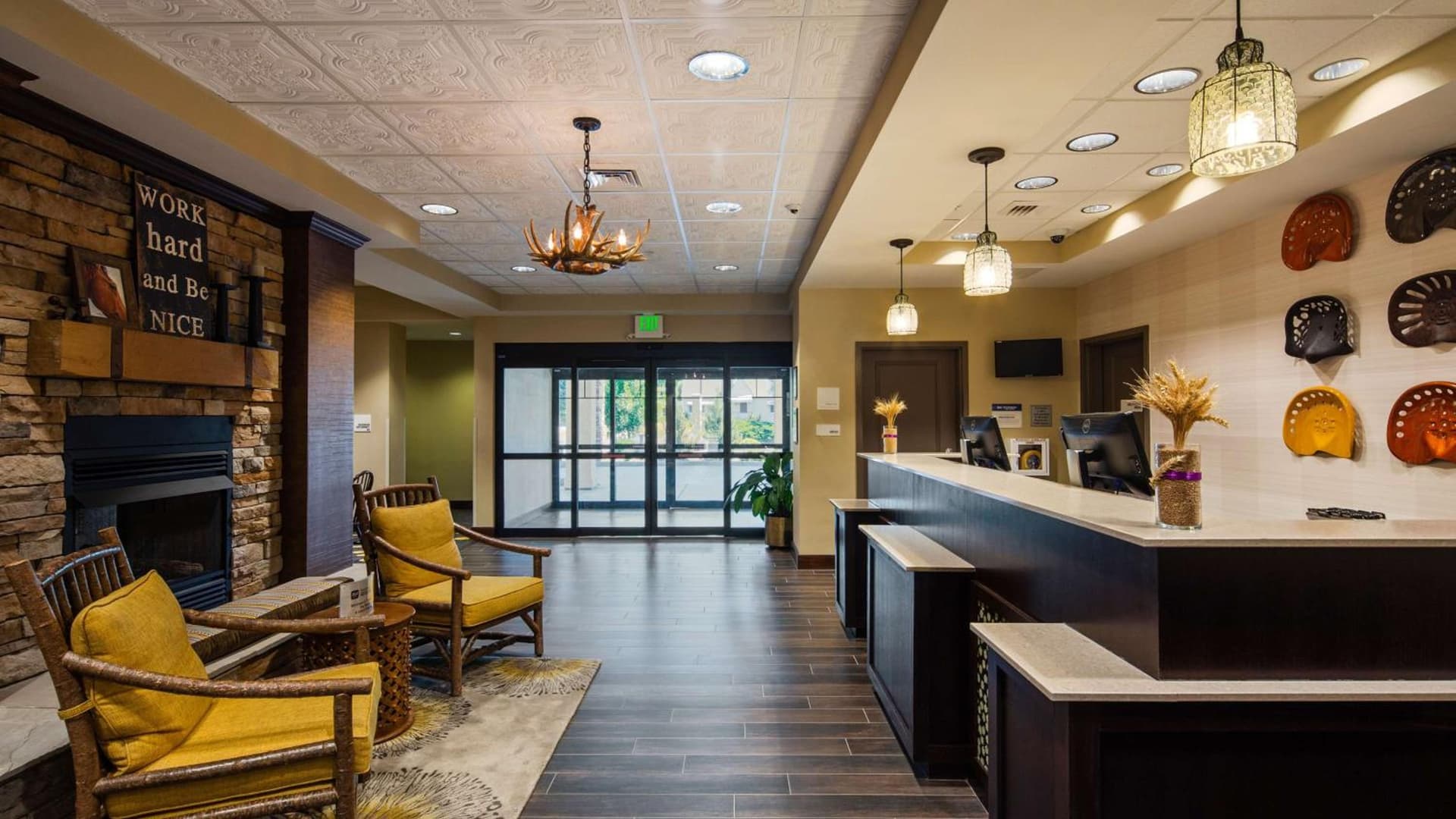 Best Western Plus Dayton interior in Dayton, WA — gallery photo 2