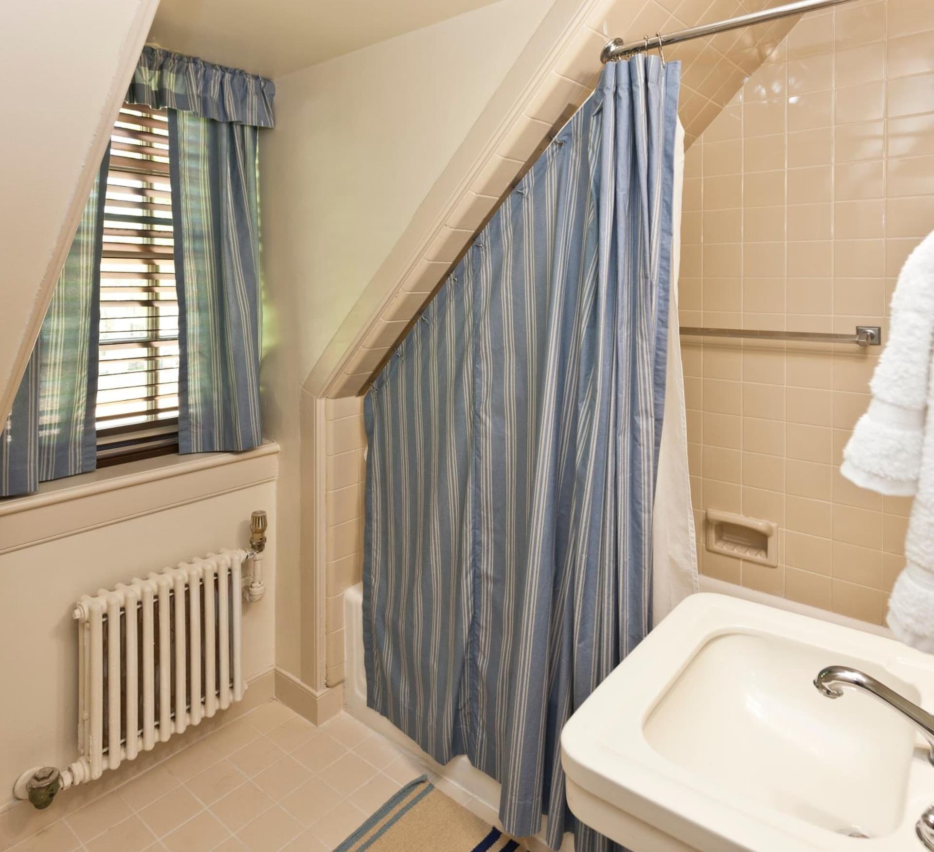 Colonial Houses, an official Colonial Williamsburg Hotel gallery photo in Williamsburg, VA — image 90
