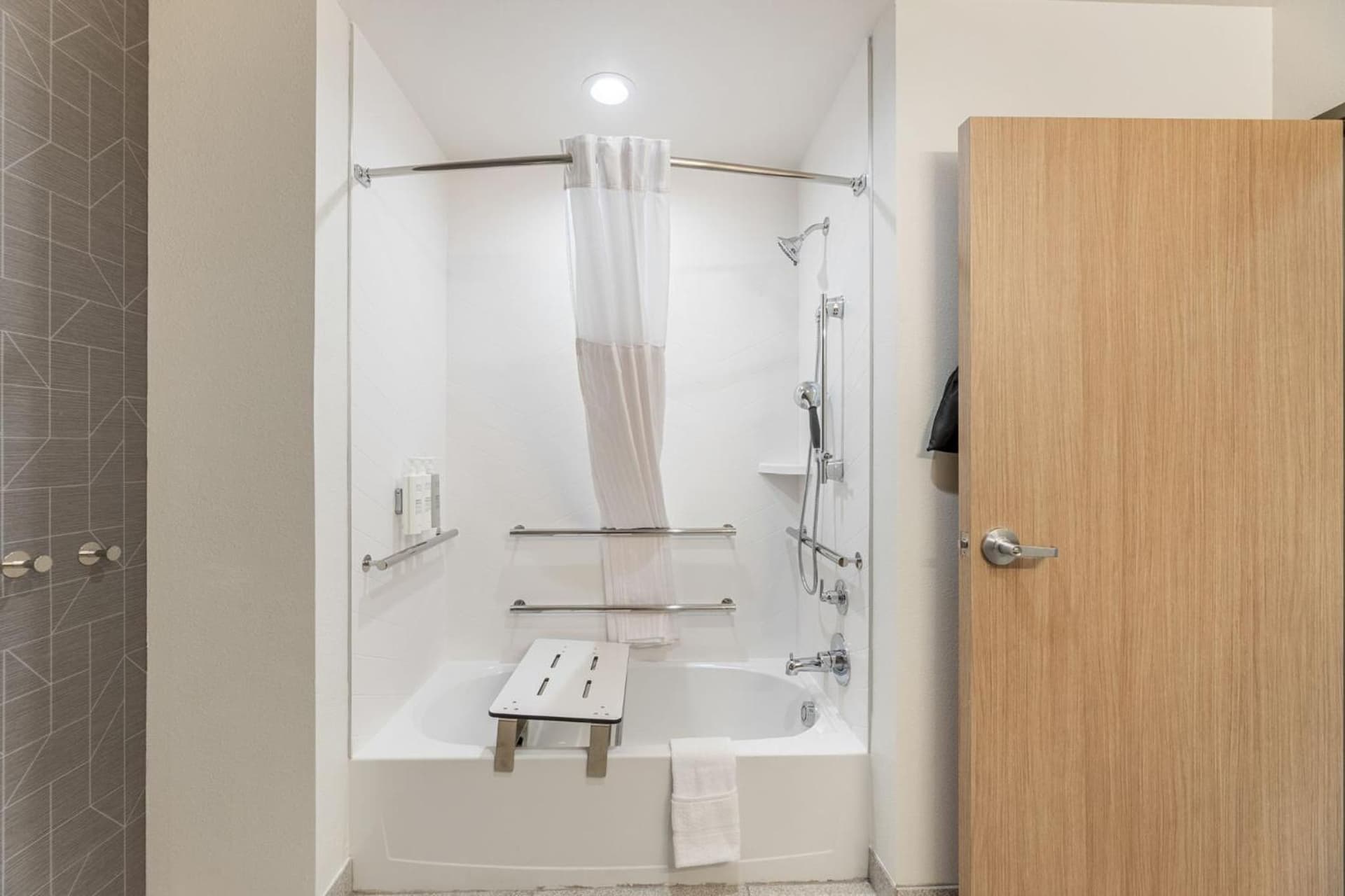 Spark By Hilton Garland Dallas East gallery photo in Garland, TX — image 43