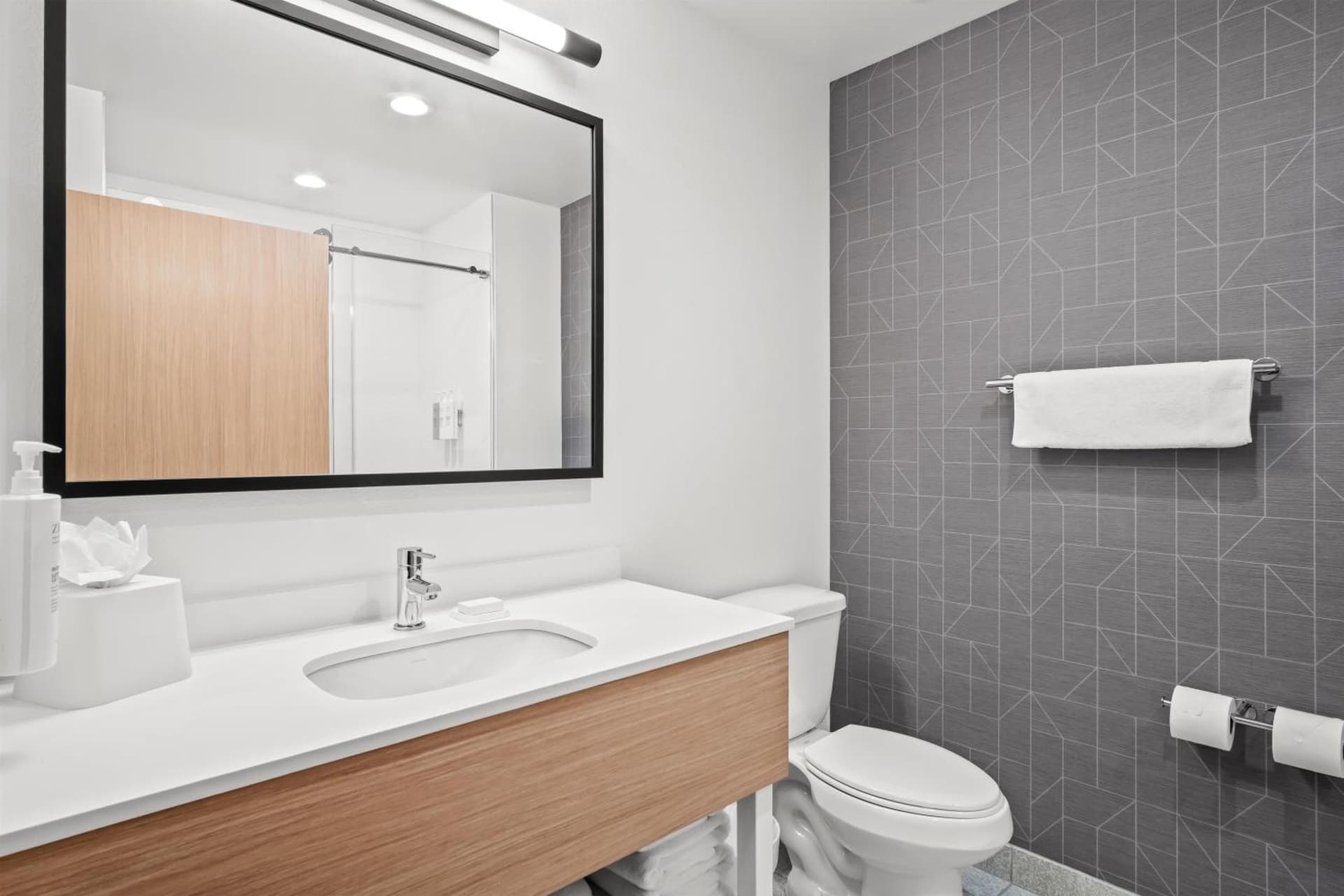 Spark By Hilton Garland Dallas East gallery photo in Garland, TX — image 20