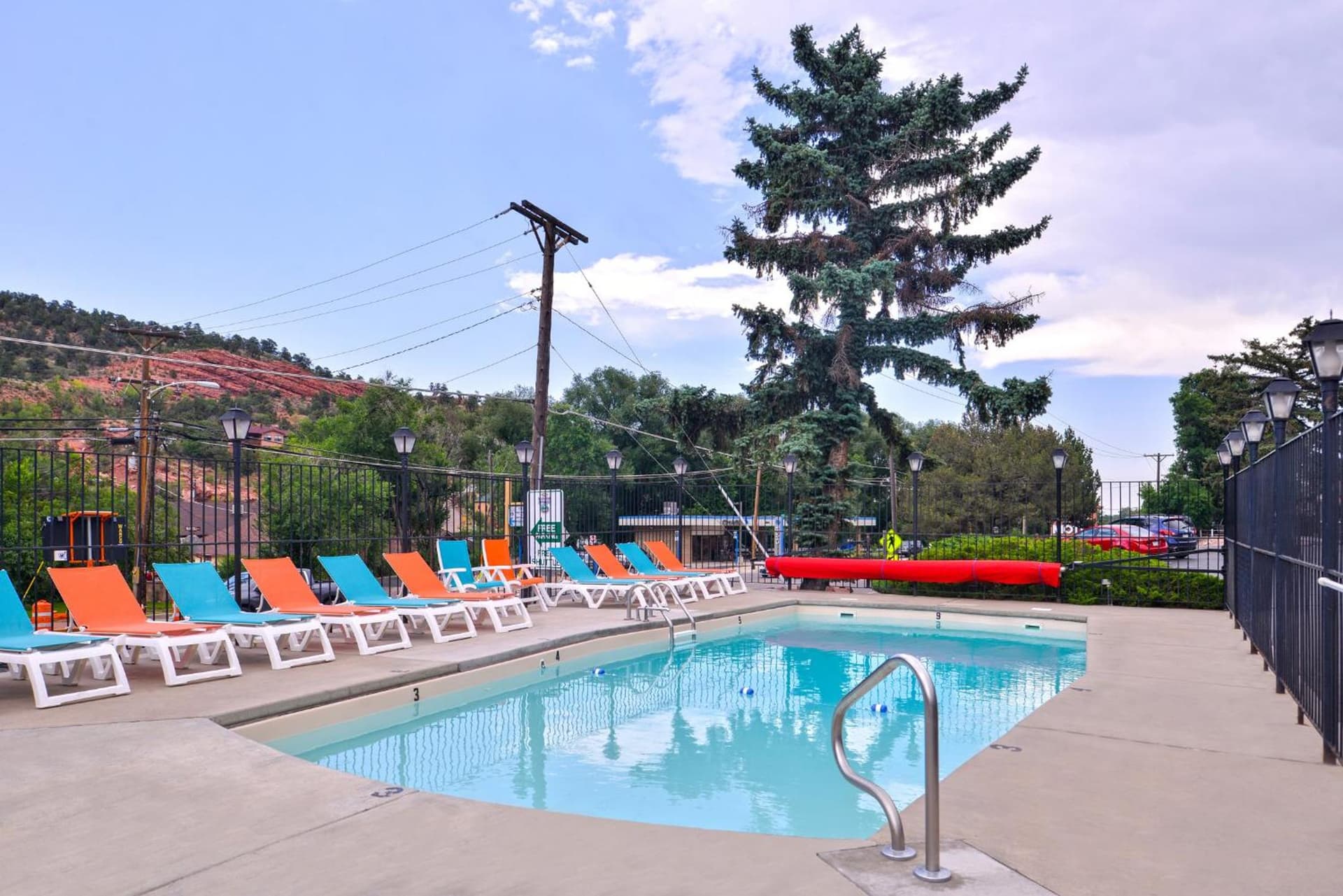 Villa Motel at Manitou Springs property views in Manitou Springs, CO — gallery photo 3