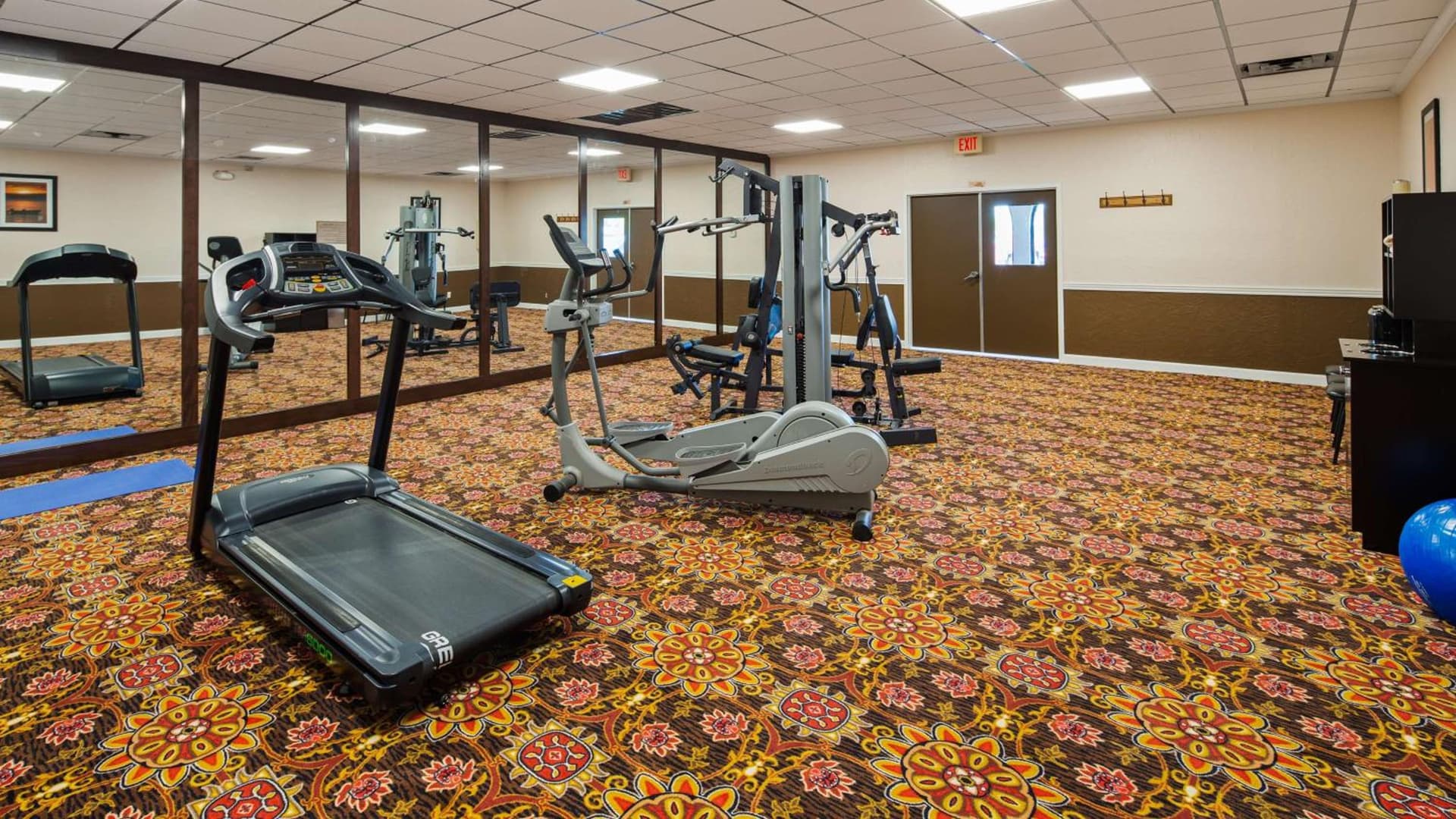 Best Western Tulsa Airport property views in Tulsa, OK — gallery photo 3