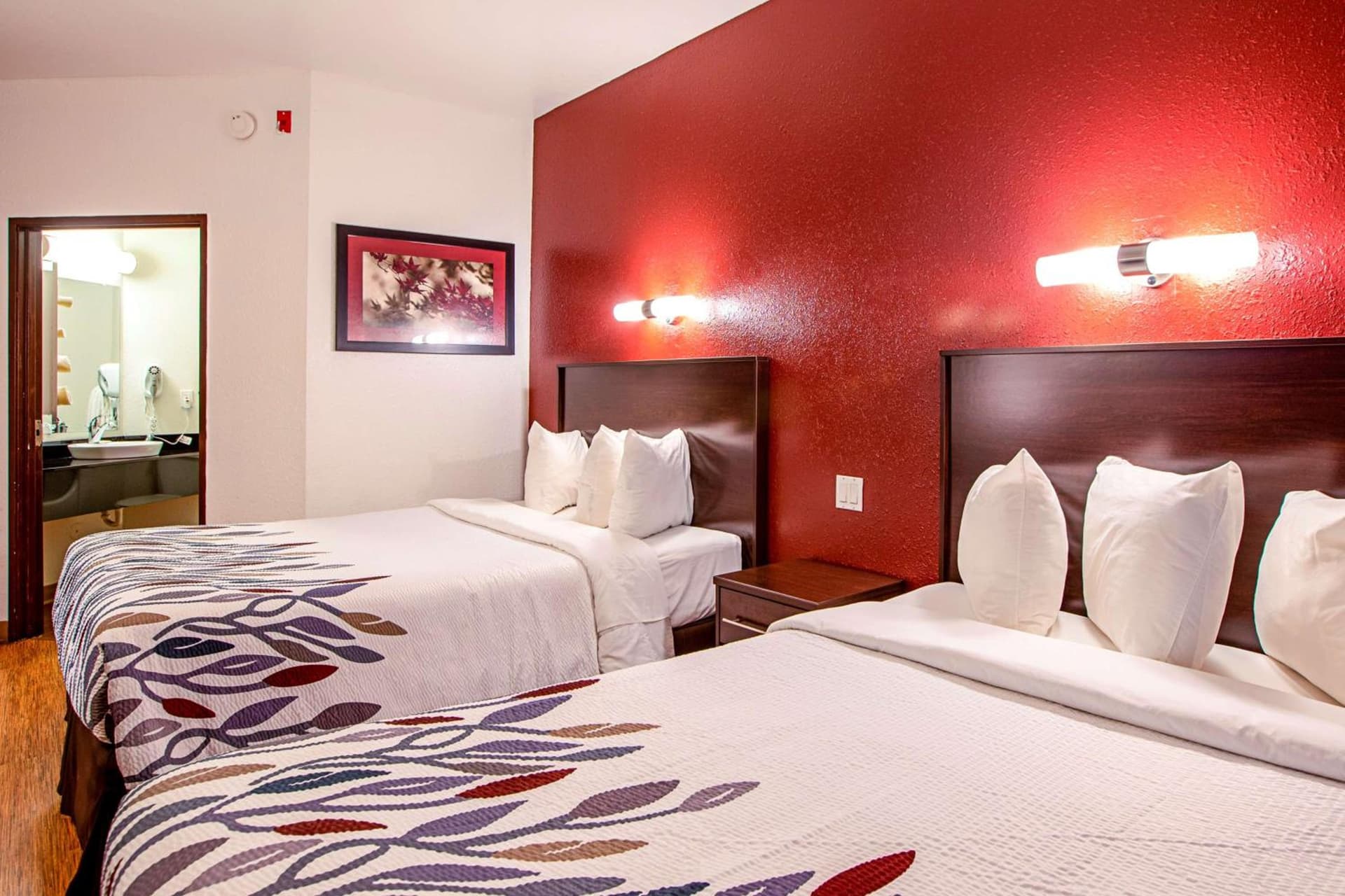 Seasons Inn Traverse City interior in Traverse City, MI — gallery photo 2