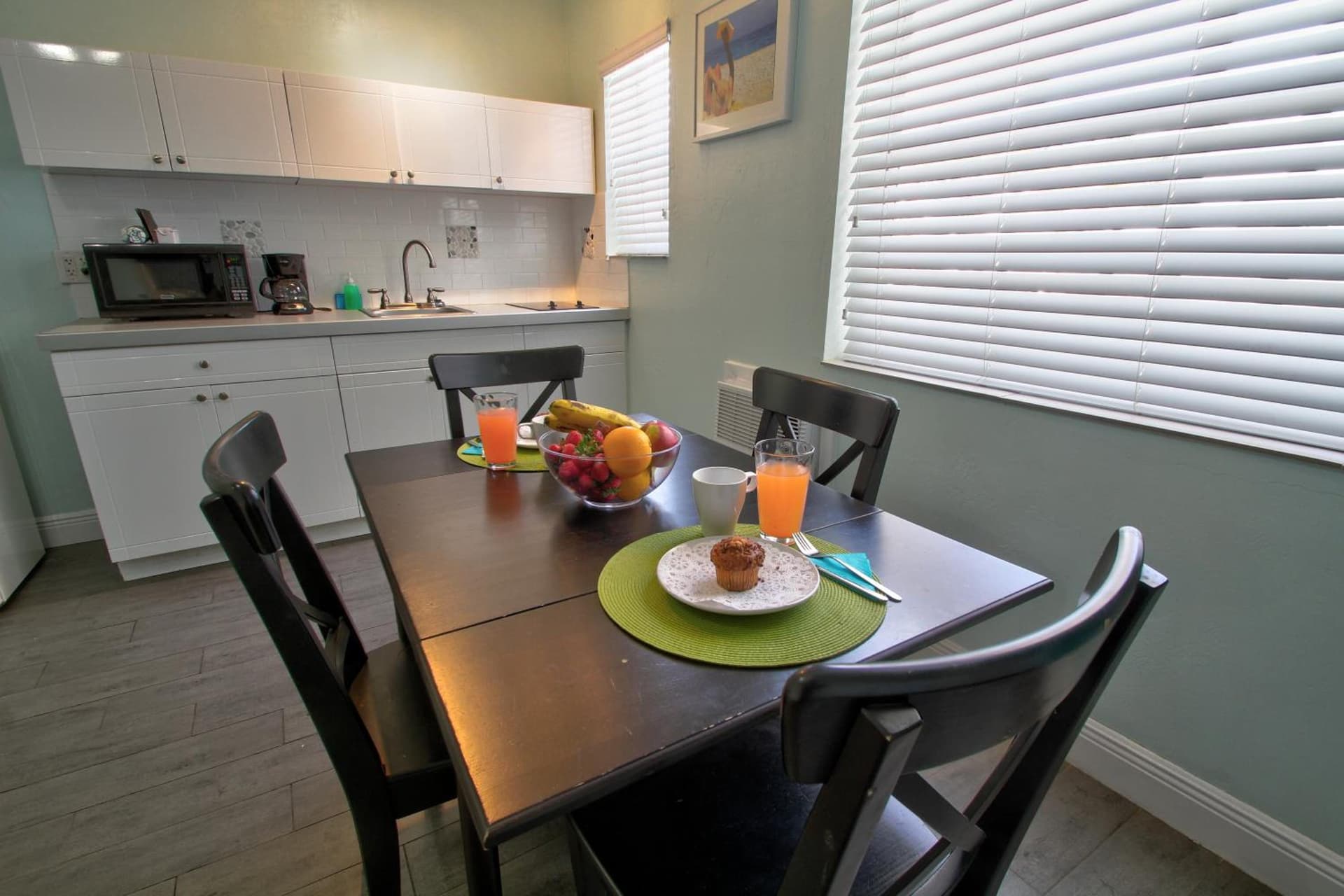 Hollywood Beachside Boutique Suite property views in Hollywood, FL — gallery photo 3