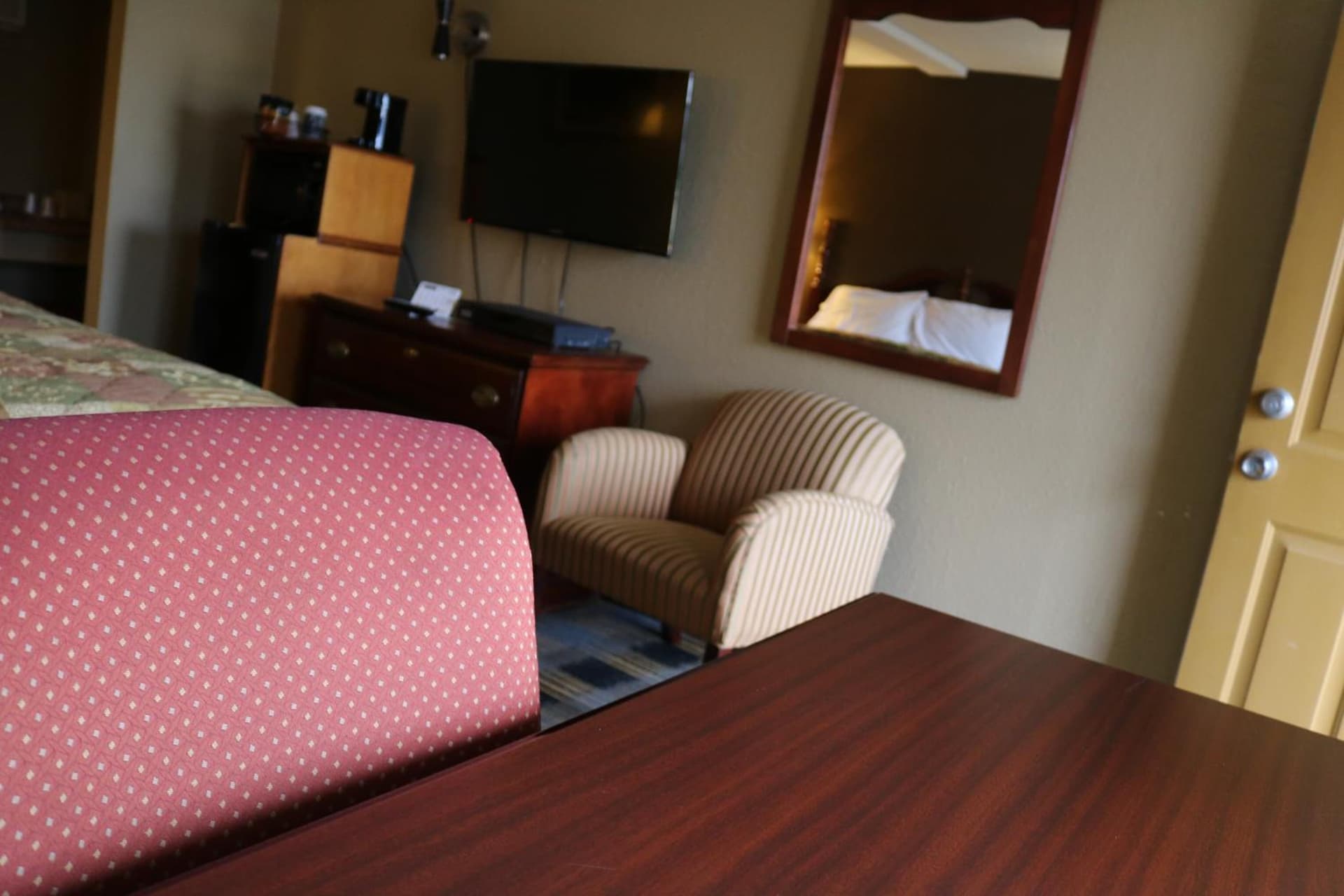 Battlefield Inn Springfield property views in Springfield, MO — gallery photo 3