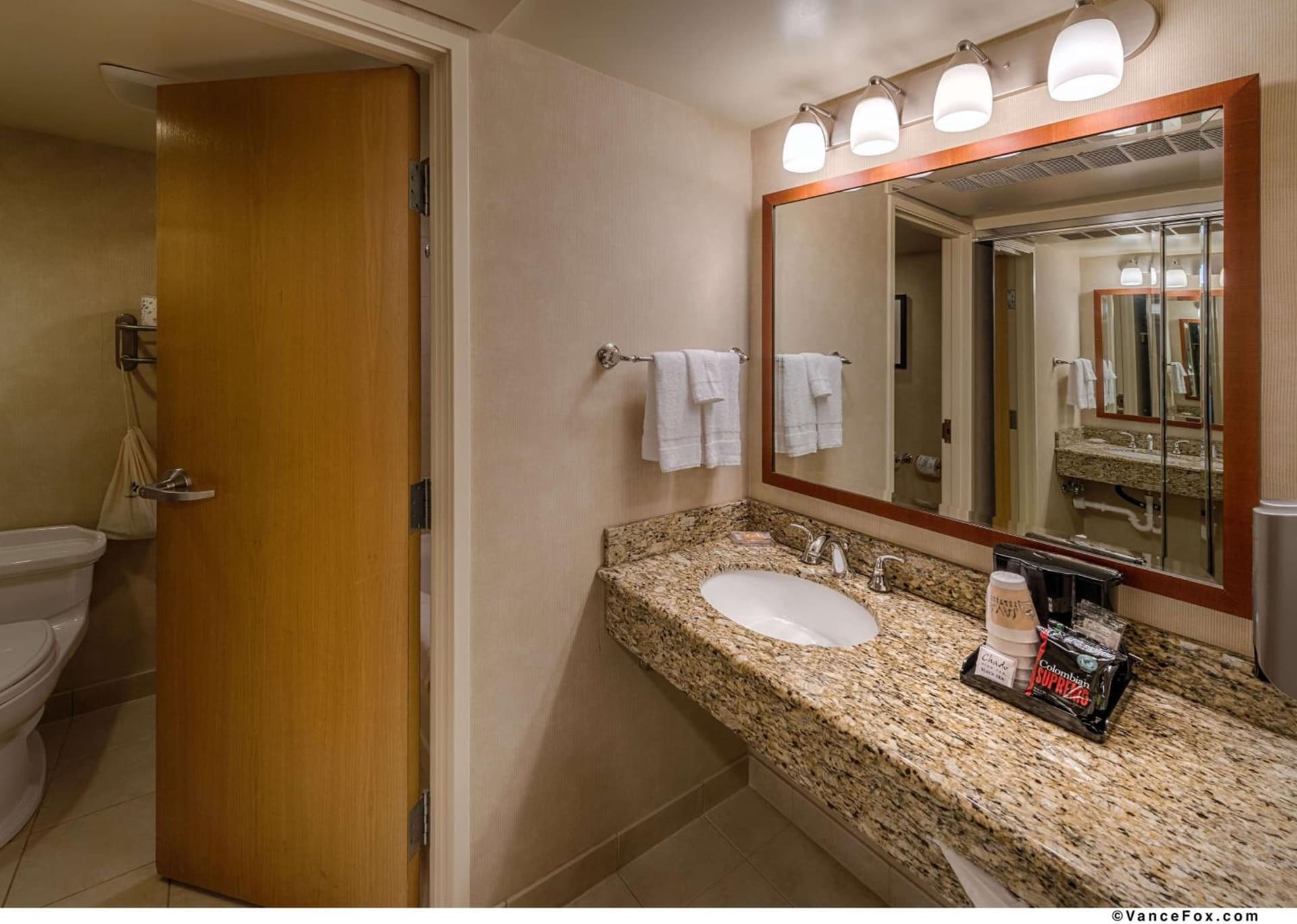 Best Western Plus Silverdale Beach Hotel gallery photo in Silverdale, WA — image 7