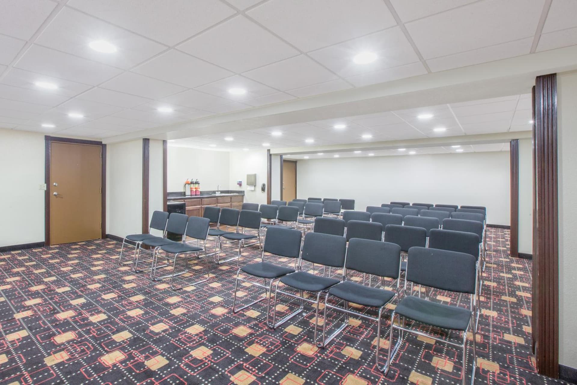 Sky Tree Hotels gallery photo in Tulsa, OK — image 14
