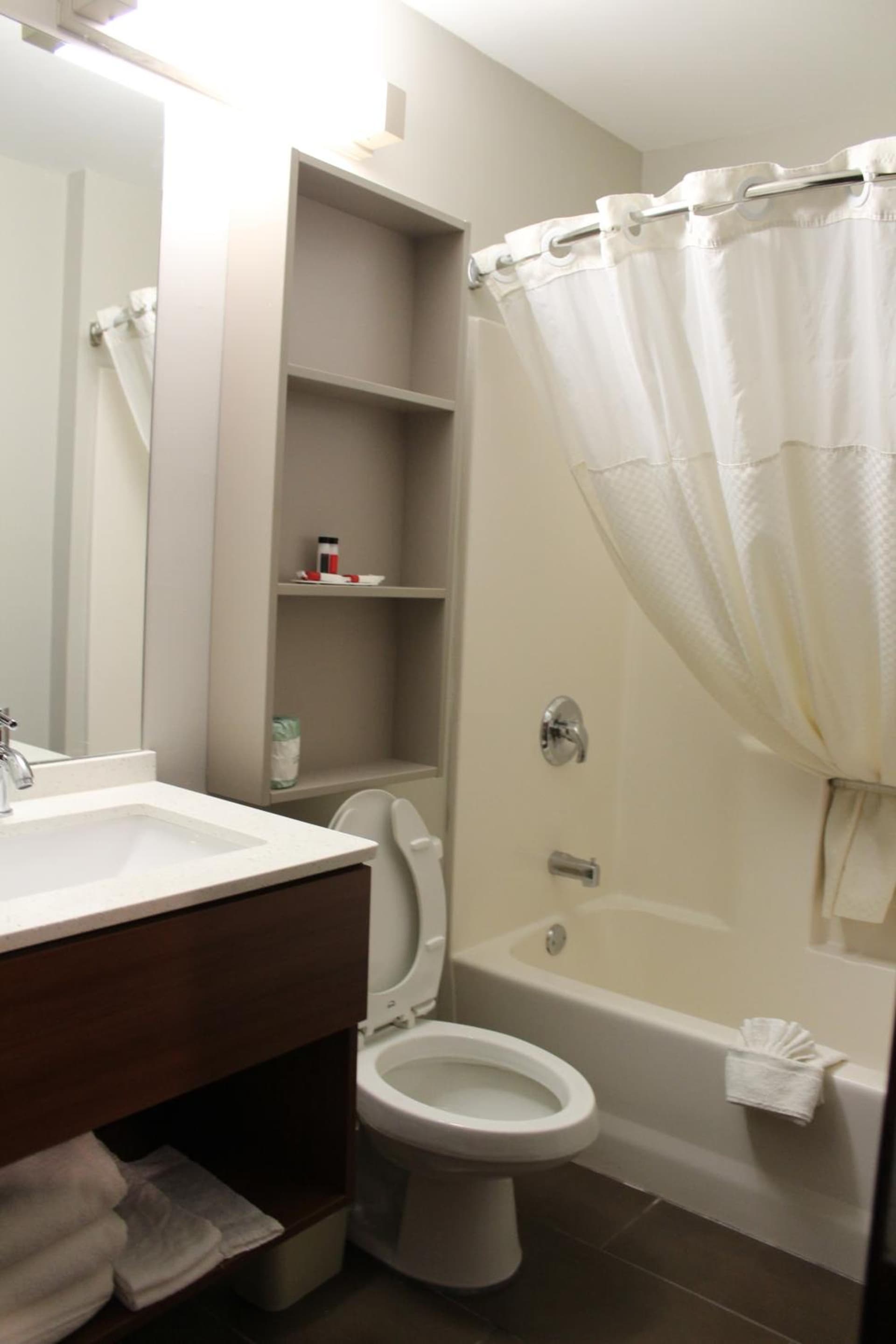 Microtel Inn & Suites by Wyndham property views in Tifton, GA — gallery photo 3