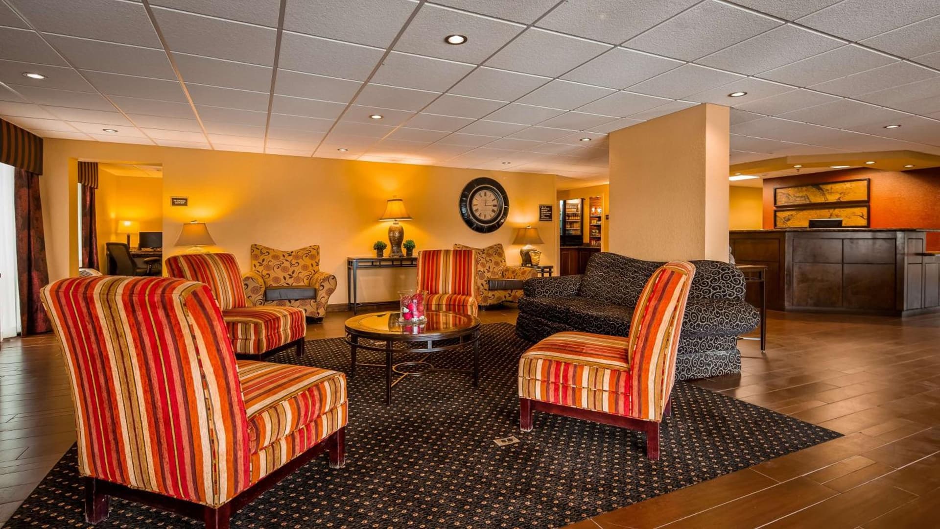 Best Western Plus Parkway Hotel property views in Alton, IL — gallery photo 3