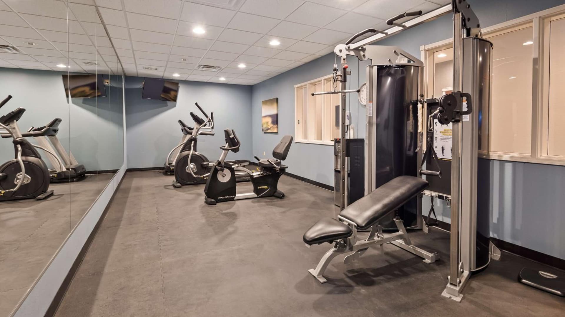 Best Western Plus Boardman Inn & Suites gallery photo in Poland, OH — image 10