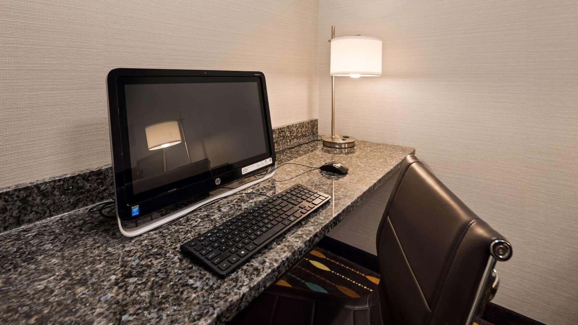 Best Western Plus Boardman Inn & Suites property views in Poland, OH — gallery photo 3