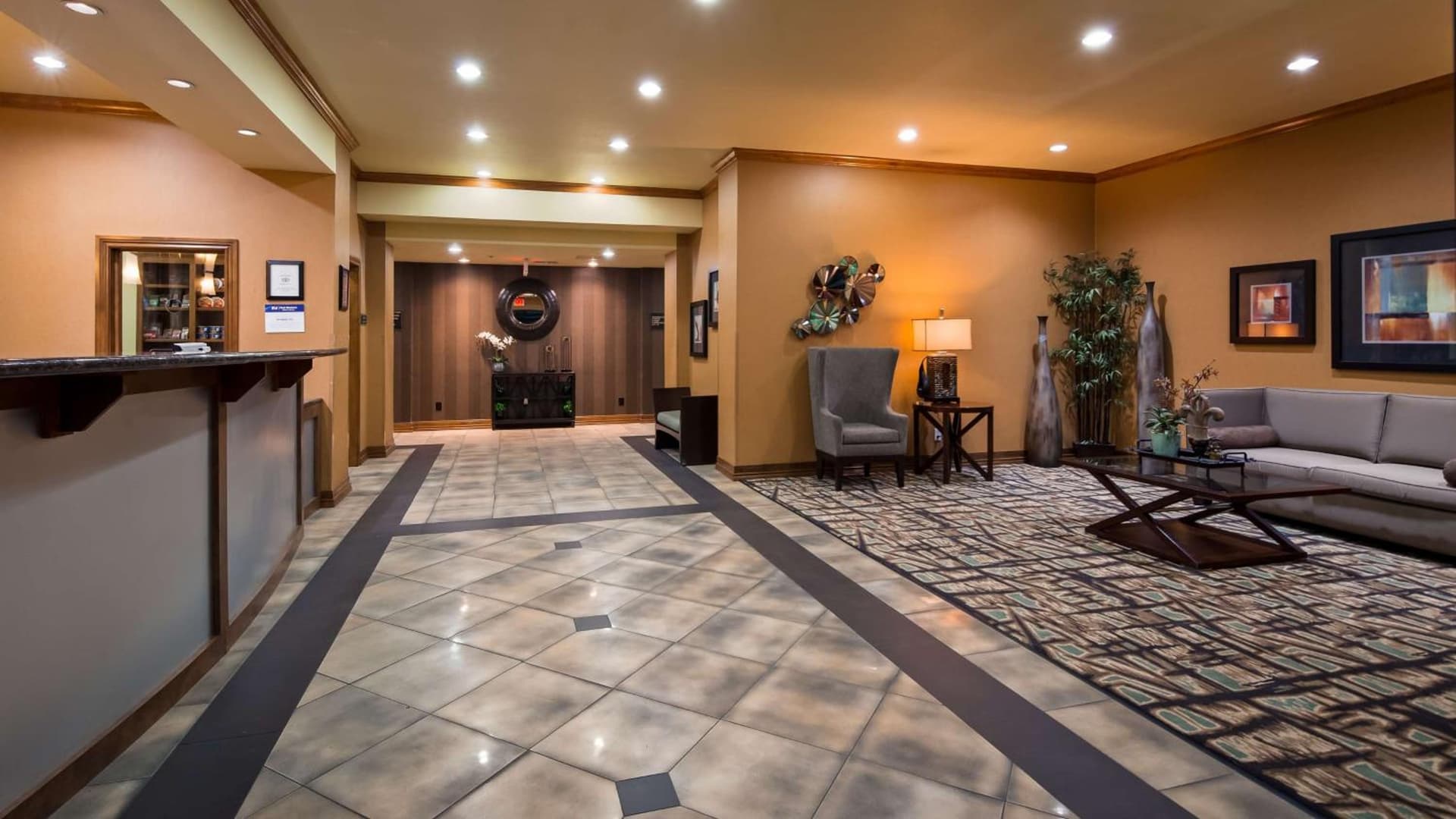 Best Western Plus Christopher Inn & Suites interior in Forney, TX — gallery photo 2