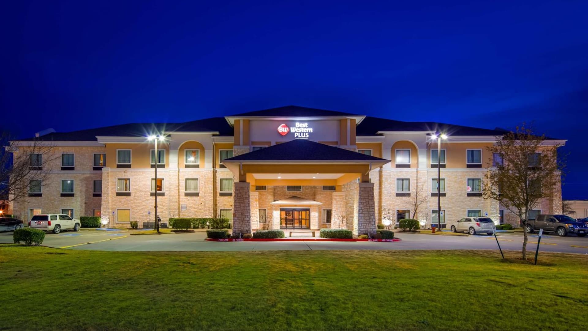 Best Western Plus Christopher Inn & Suites property views in Forney, TX — gallery photo 3