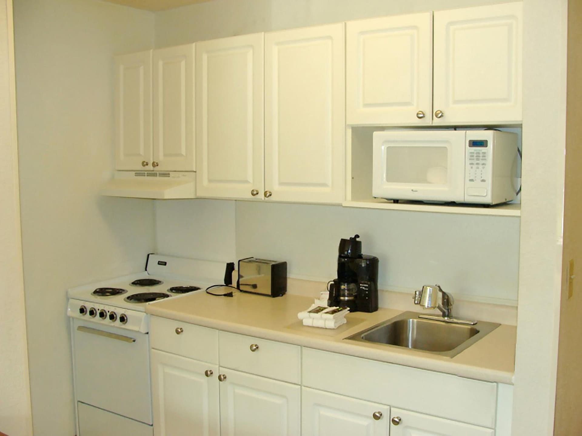 Extended Stay America Select Suites - Rockford - State Street gallery photo in Rockford, IL — image 37