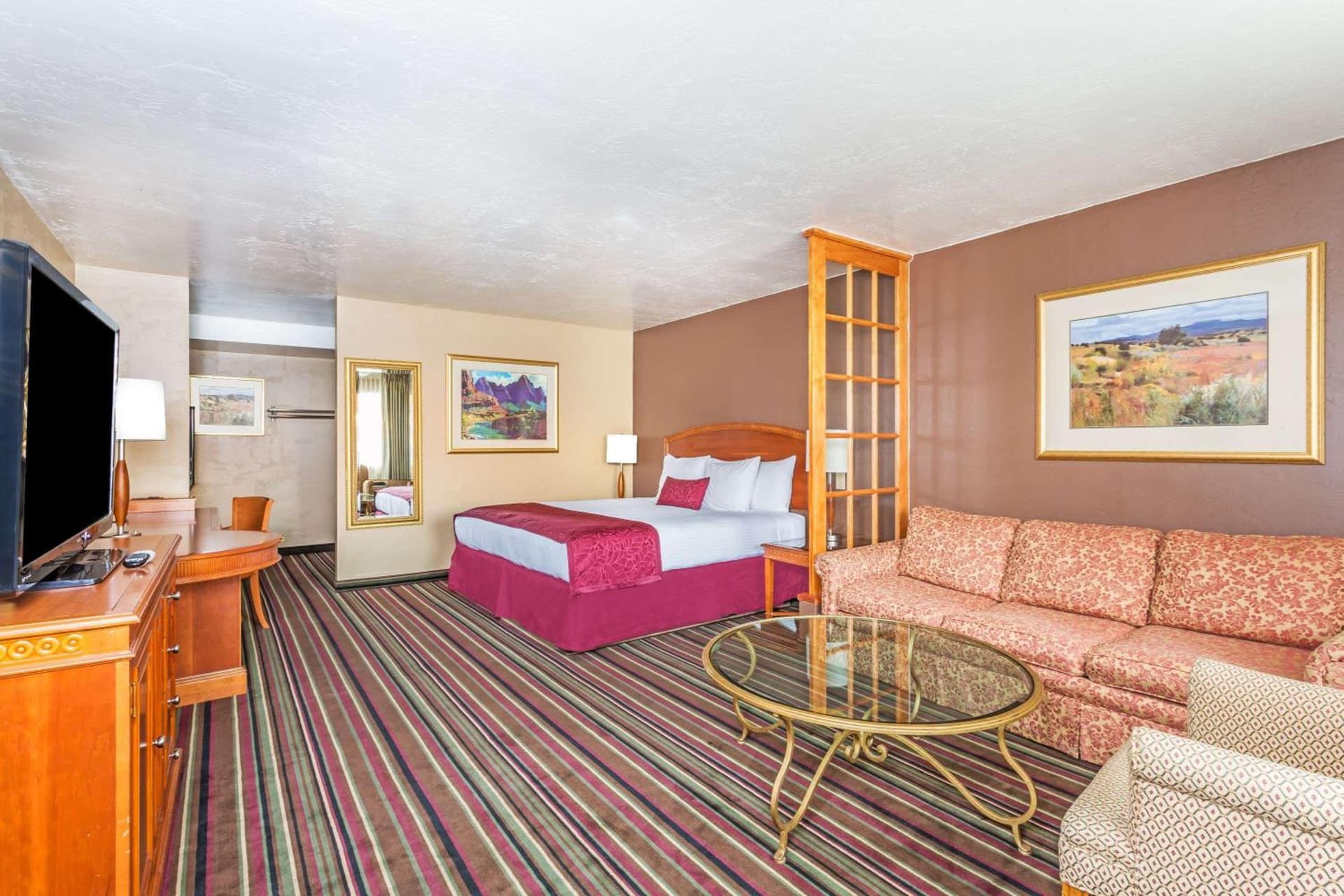 Days Inn & Suites by Wyndham Logan gallery photo in Logan, UT — image 5