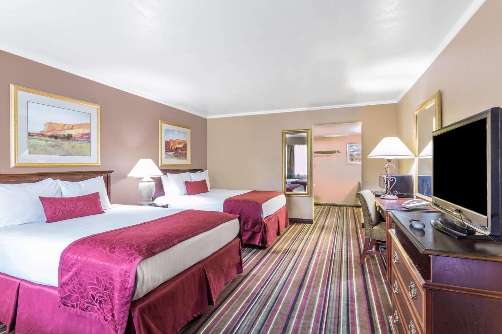 Days Inn & Suites by Wyndham Logan gallery photo in Logan, UT — image 6