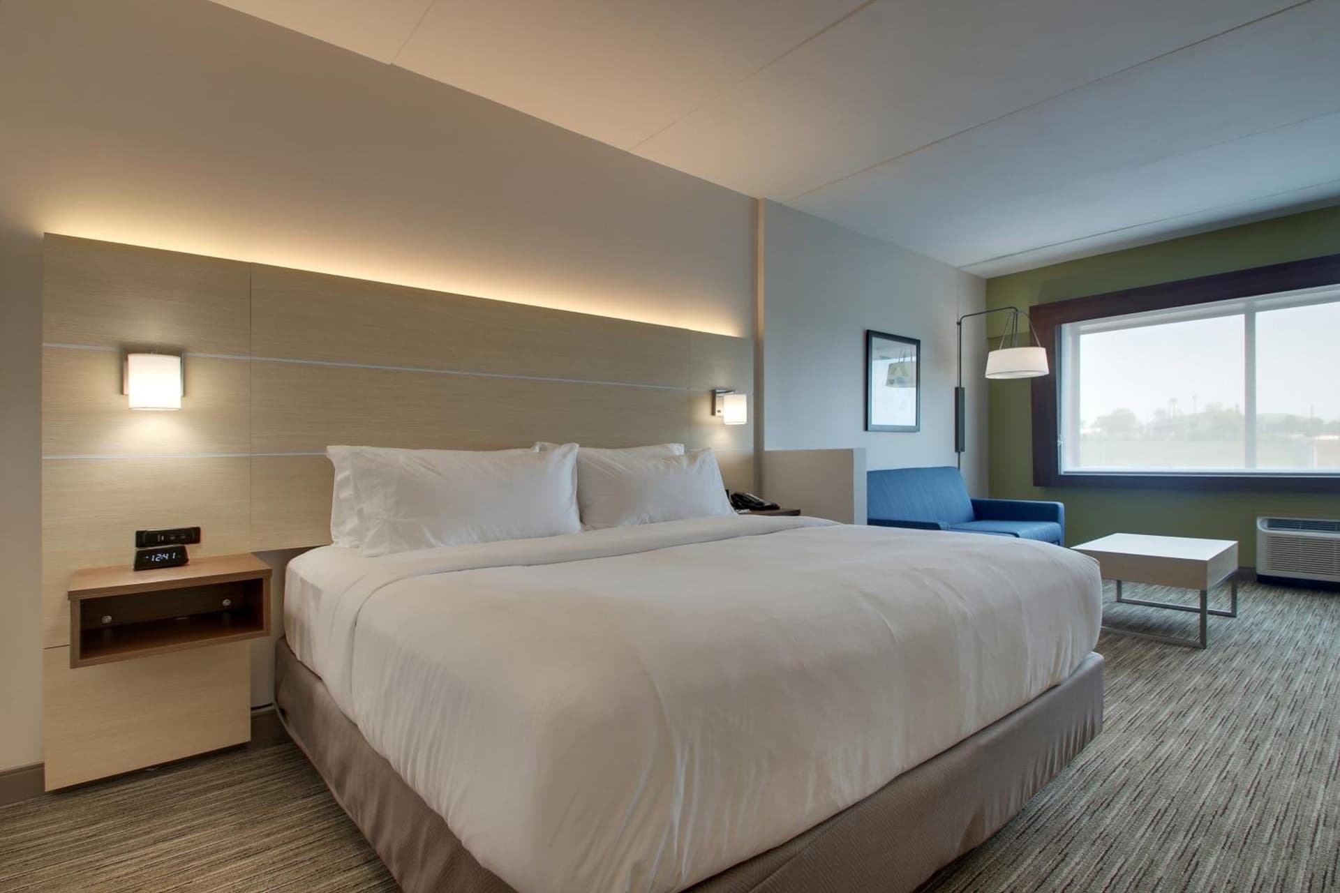 Holiday Inn Express & Suites - Elizabethtown North by IHG property views in Elizabethtown, KY — gallery photo 3