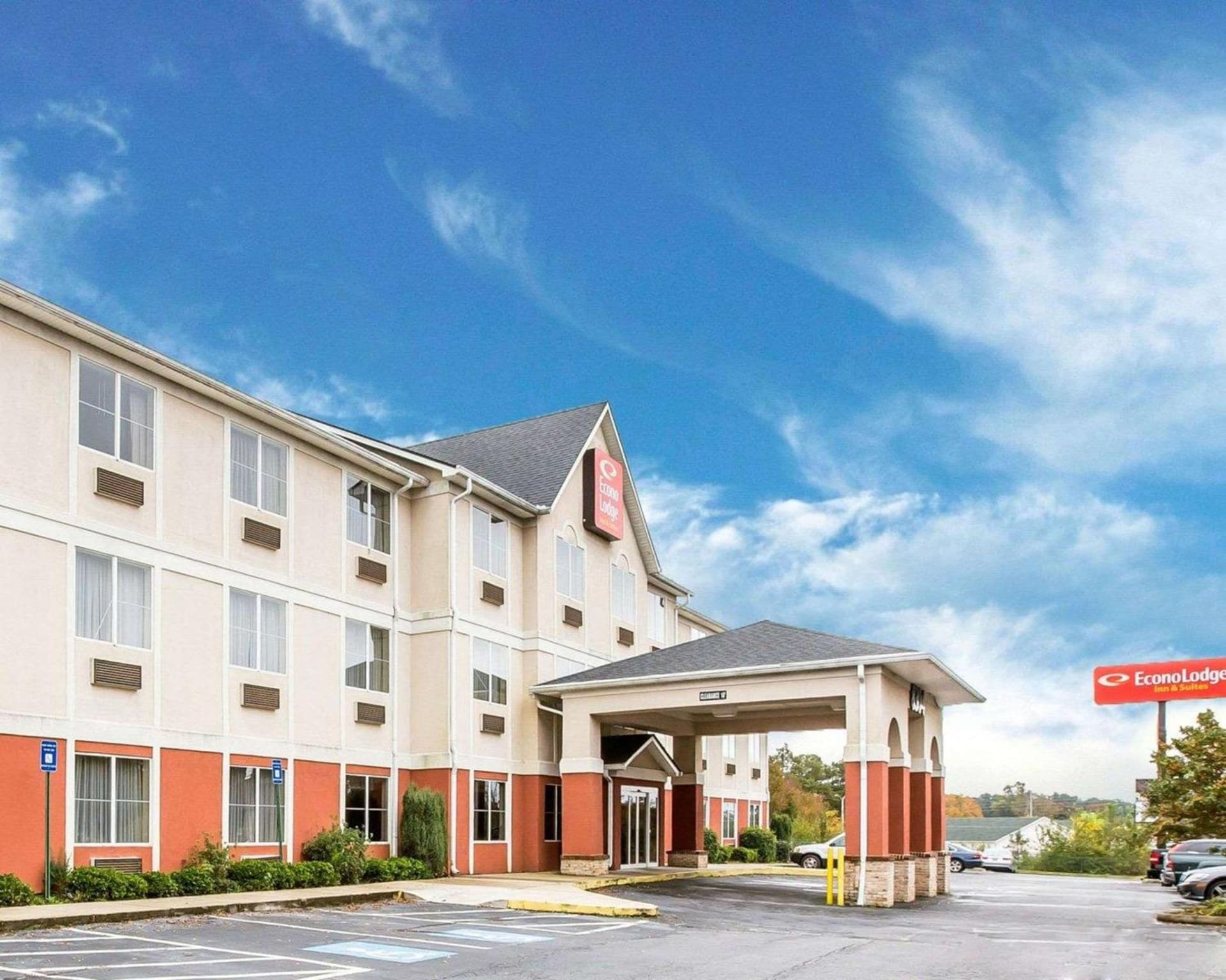 Spark by Hilton Douglasville Atlanta West interior in Douglasville, GA — gallery photo 2