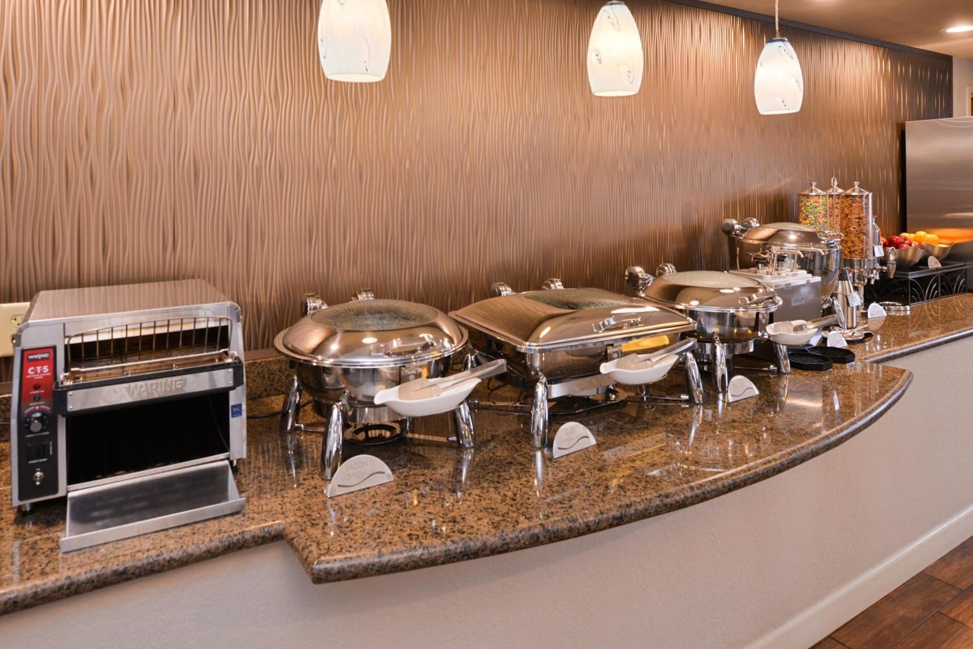 Best Western Plus Peak Vista Inn & Suites gallery photo in Colorado Springs, CO — image 9