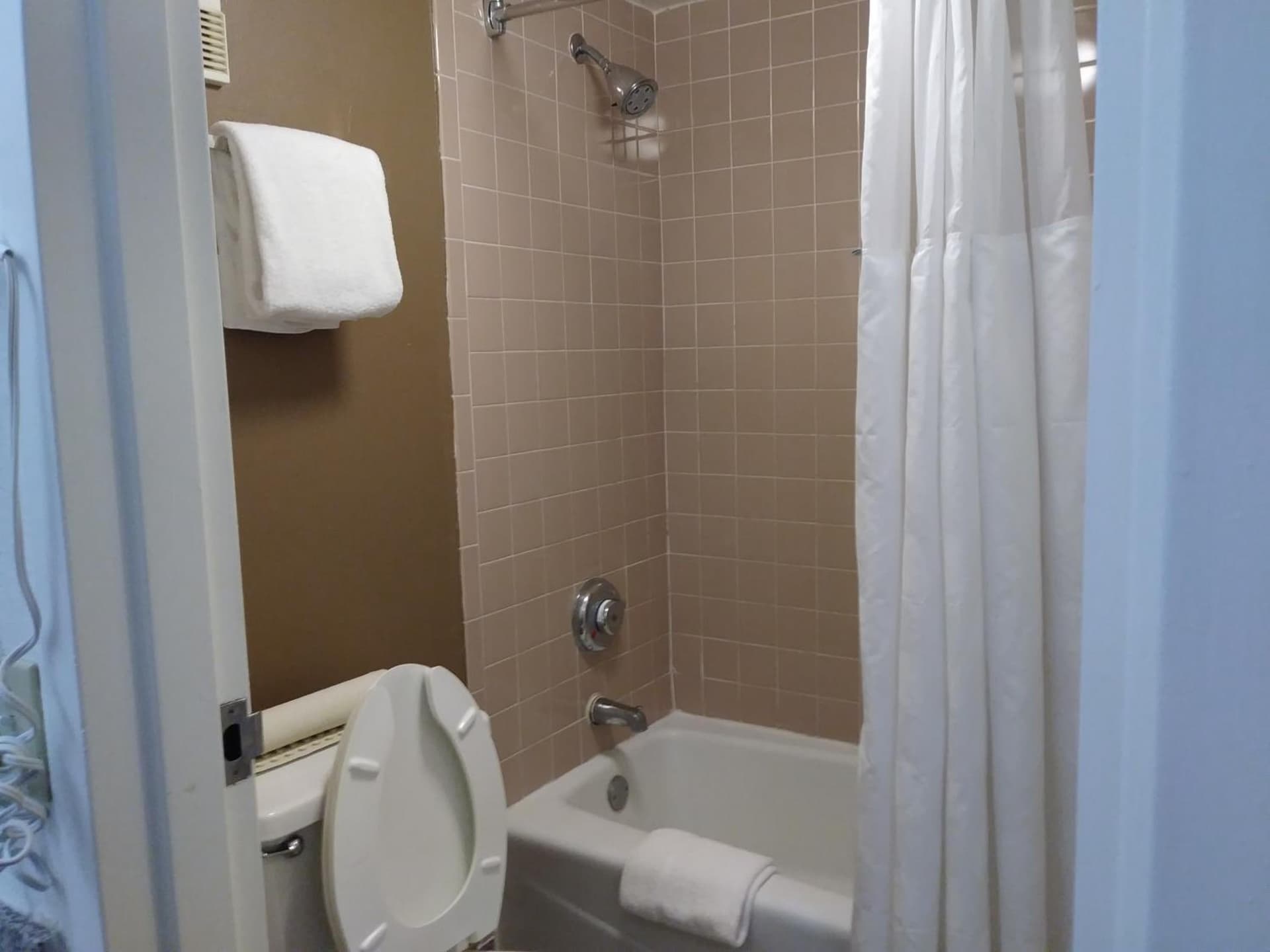 Ramada by Wyndham Temple Terrace/Tampa North gallery photo in Tampa, FL — image 25